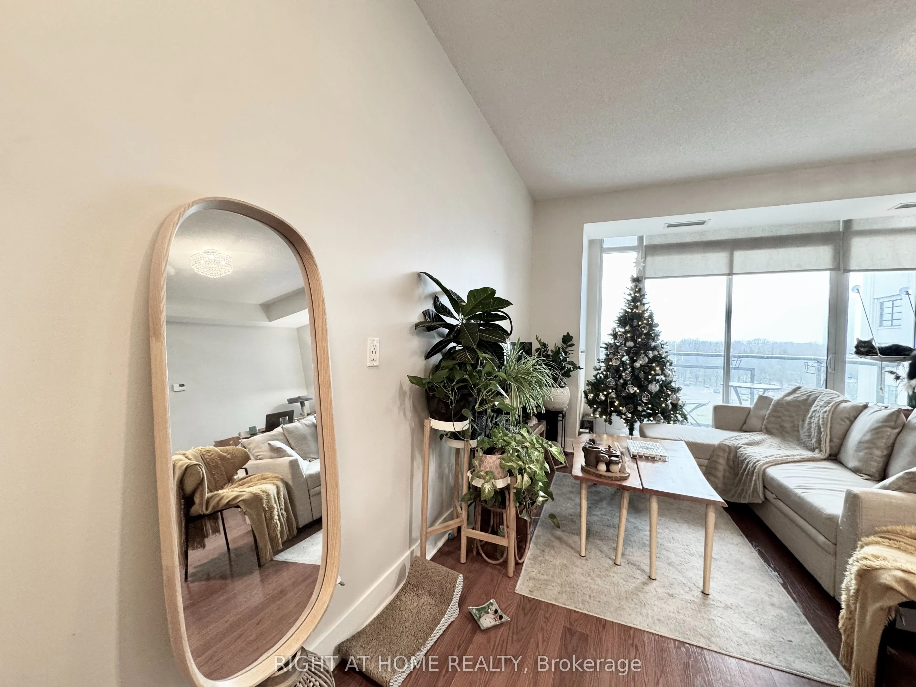 90 Stadium Road, #606