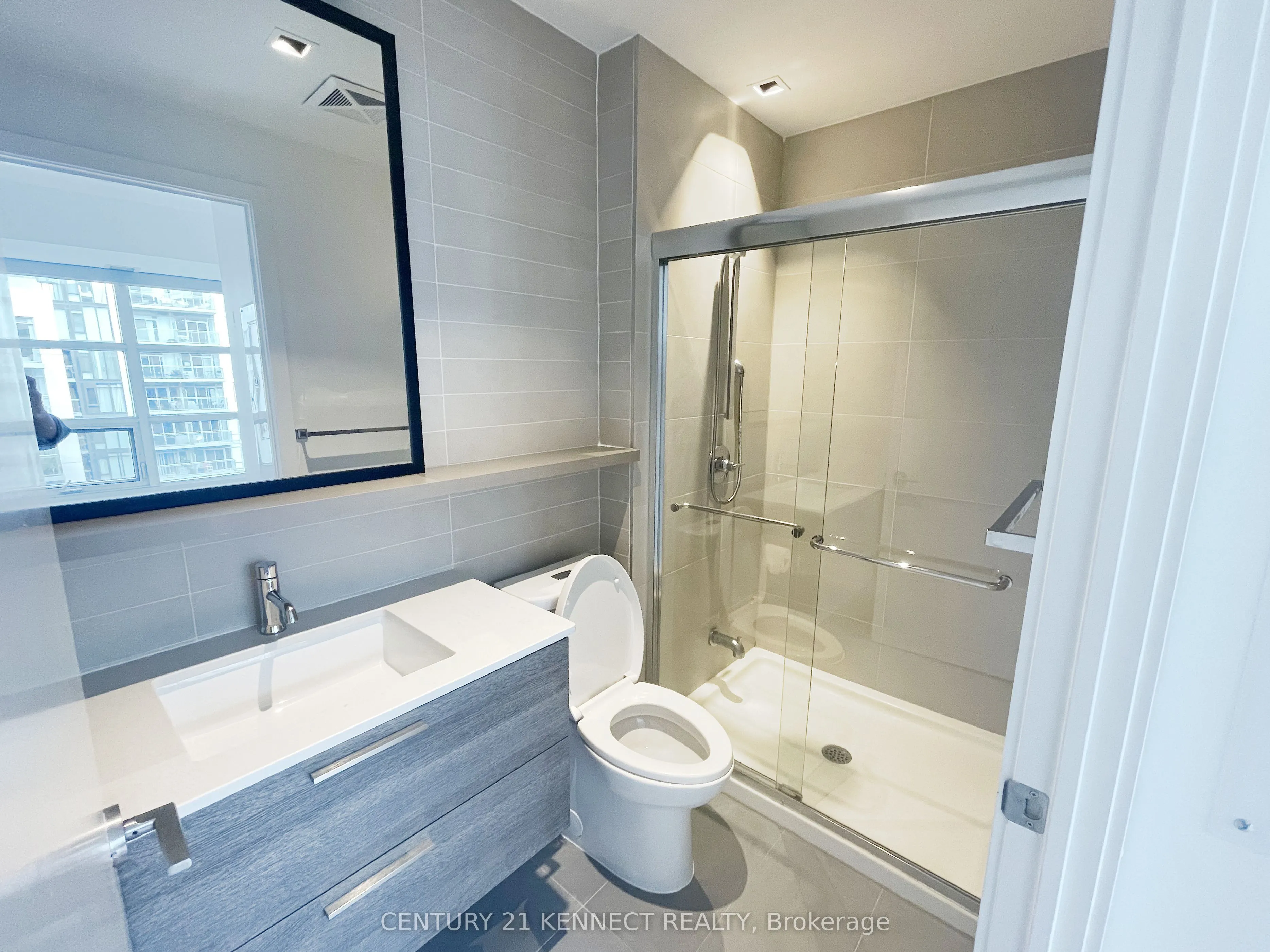 501 Adelaide Street W, #1209