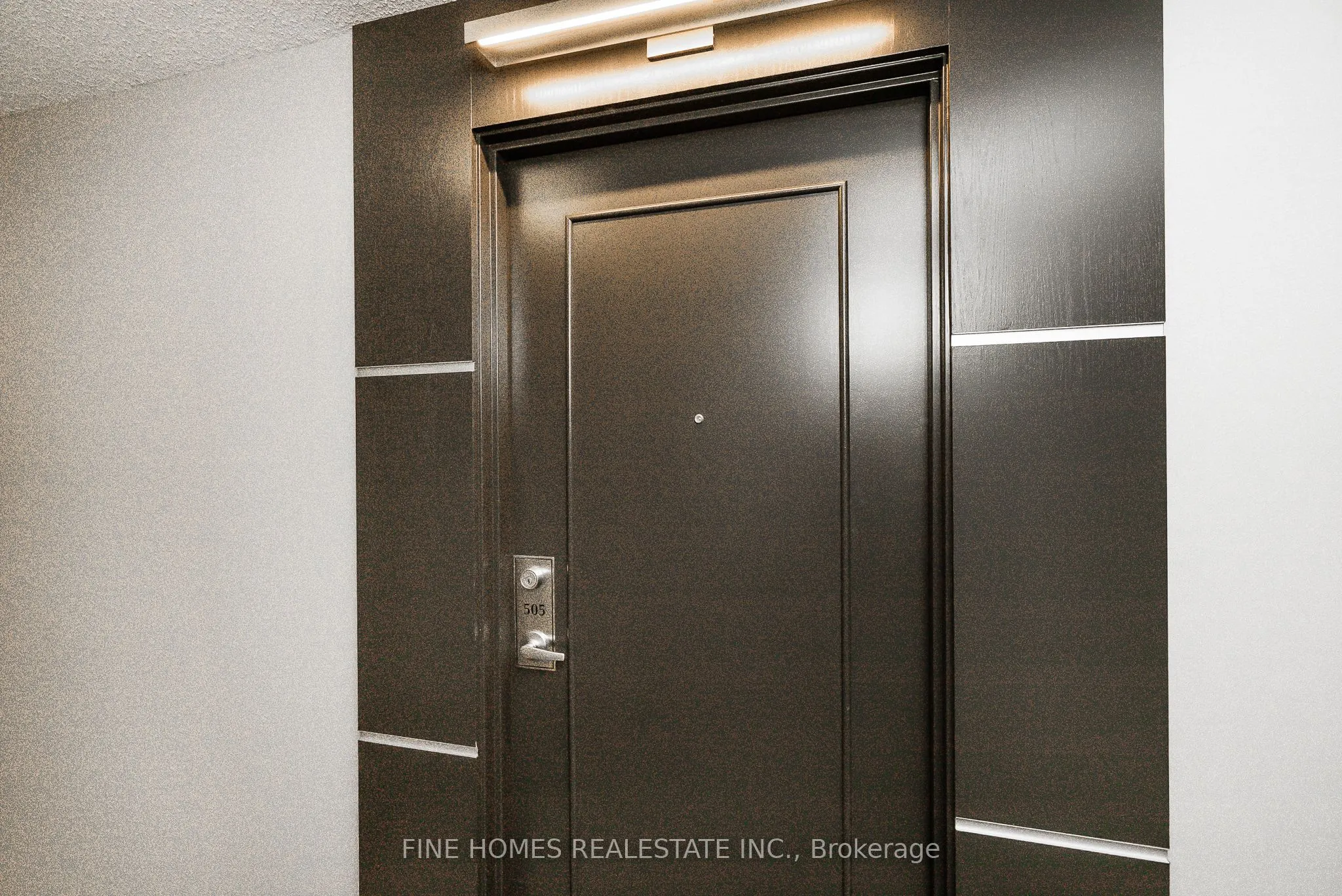 525 Wilson Avenue, #505