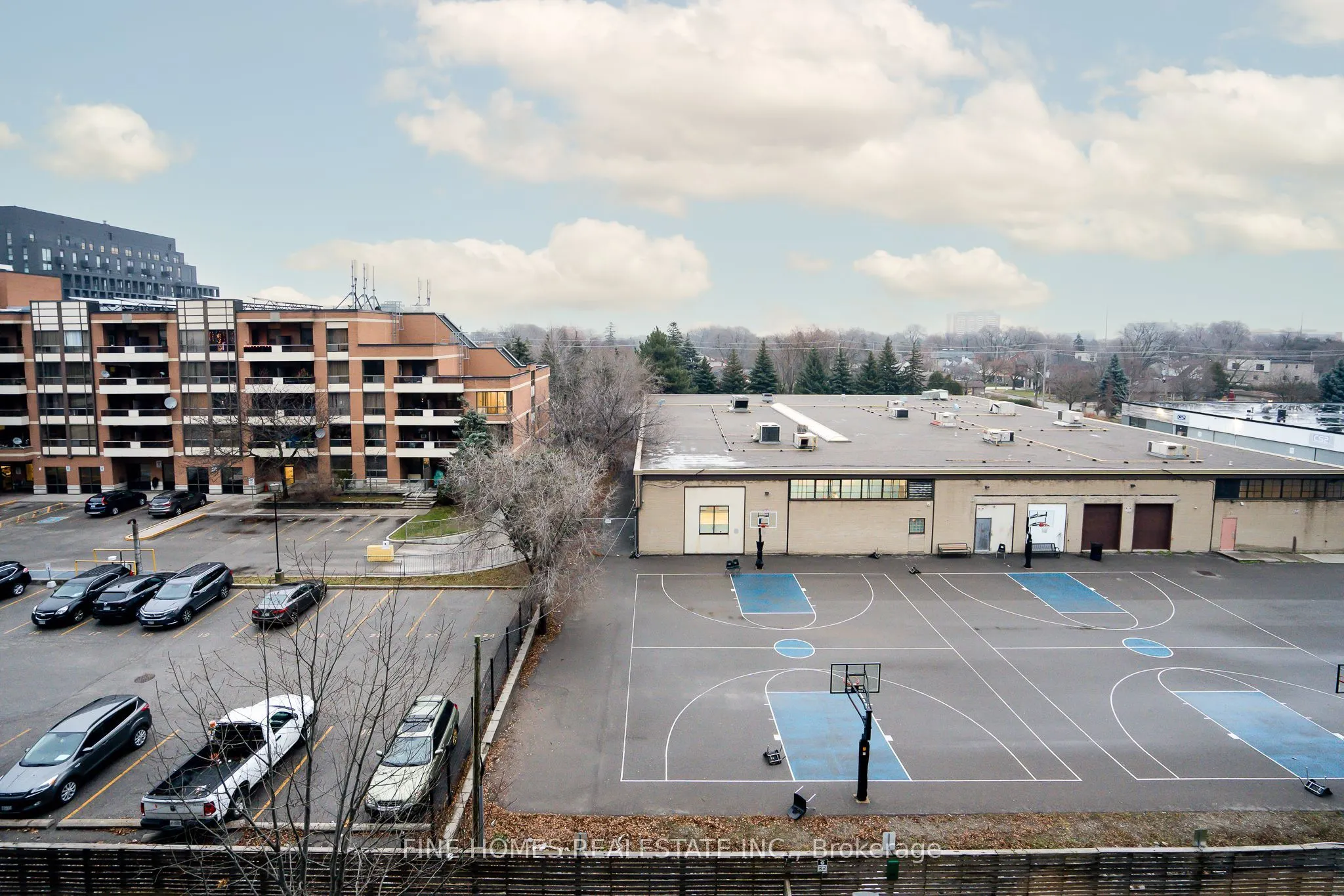 525 Wilson Avenue, #505