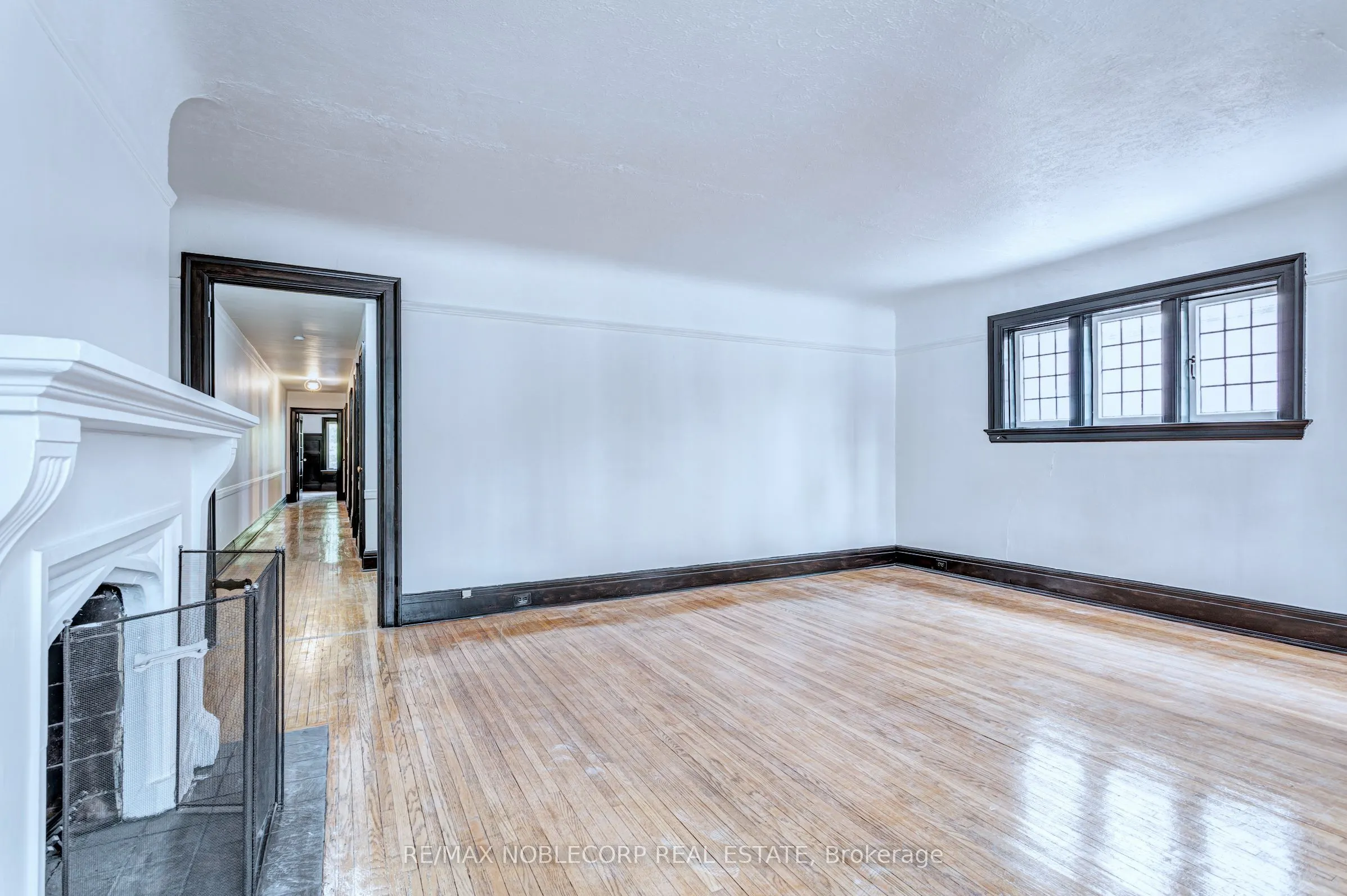 809 Duplex Avenue, #A  Main