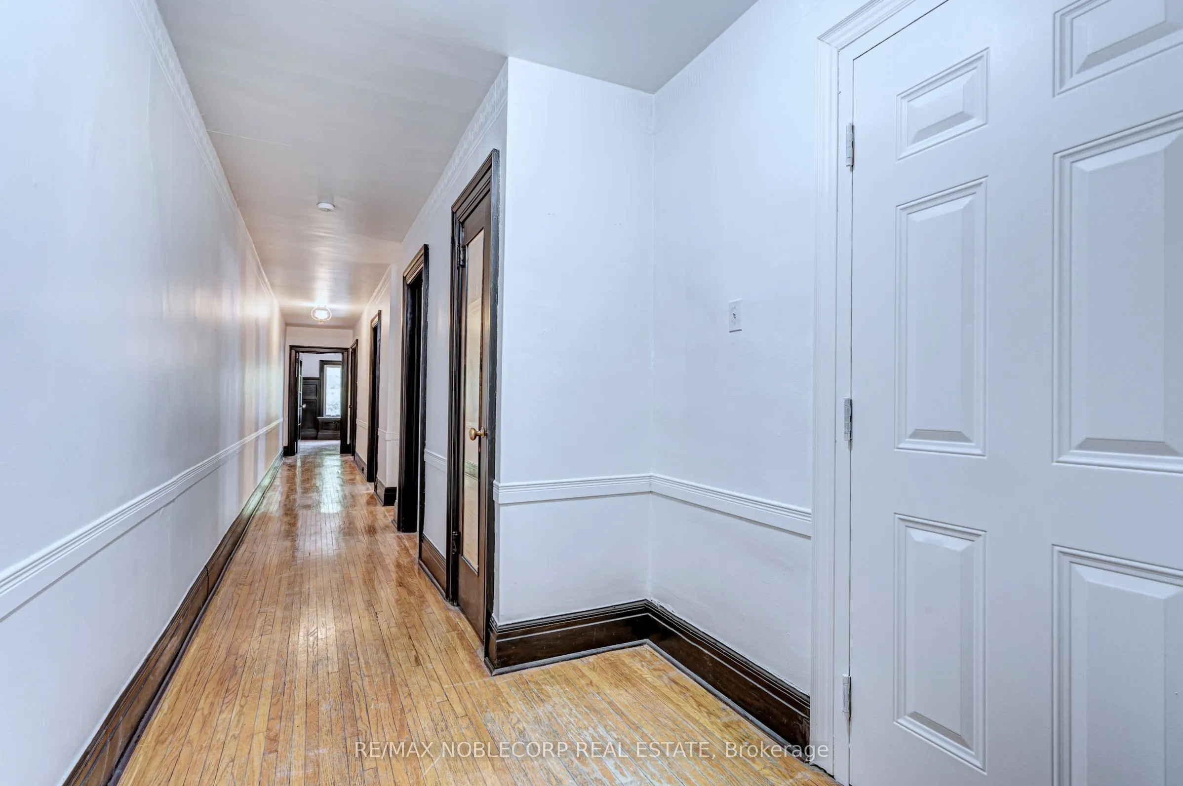 809 Duplex Avenue, #A  Main
