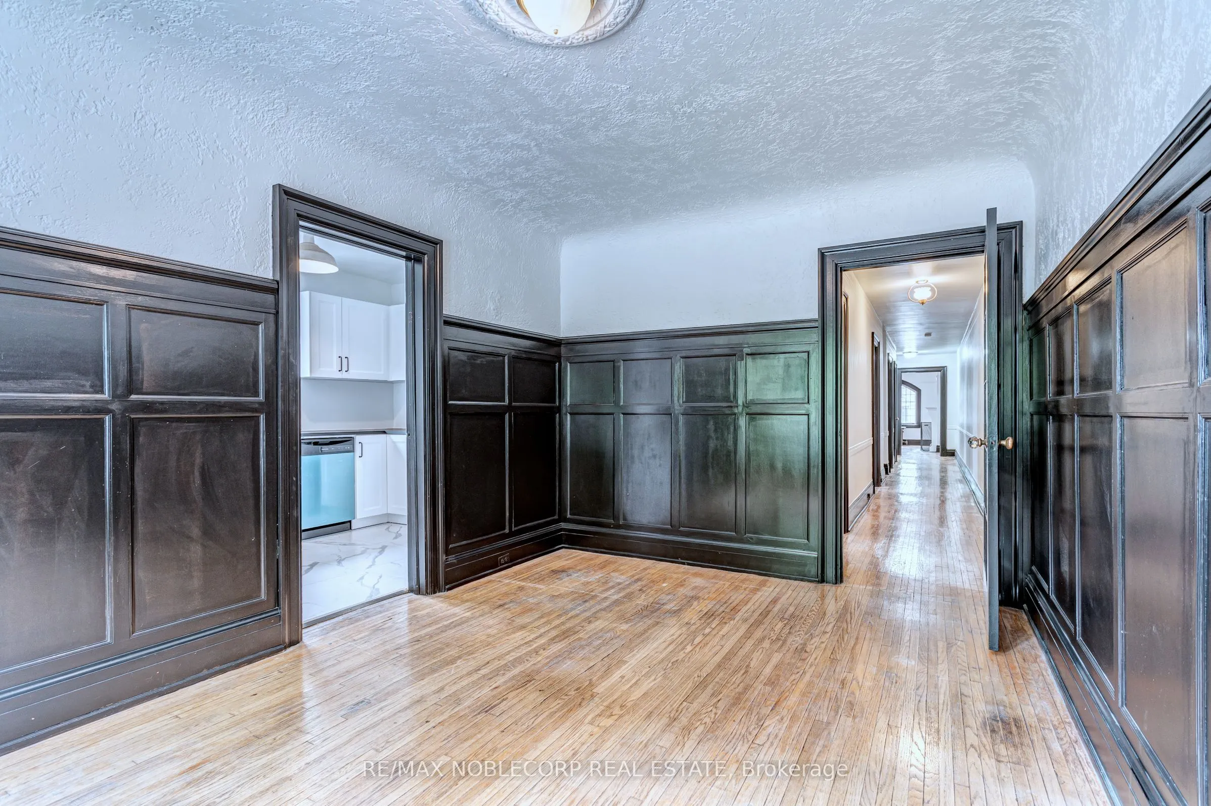 809 Duplex Avenue, #A  Main