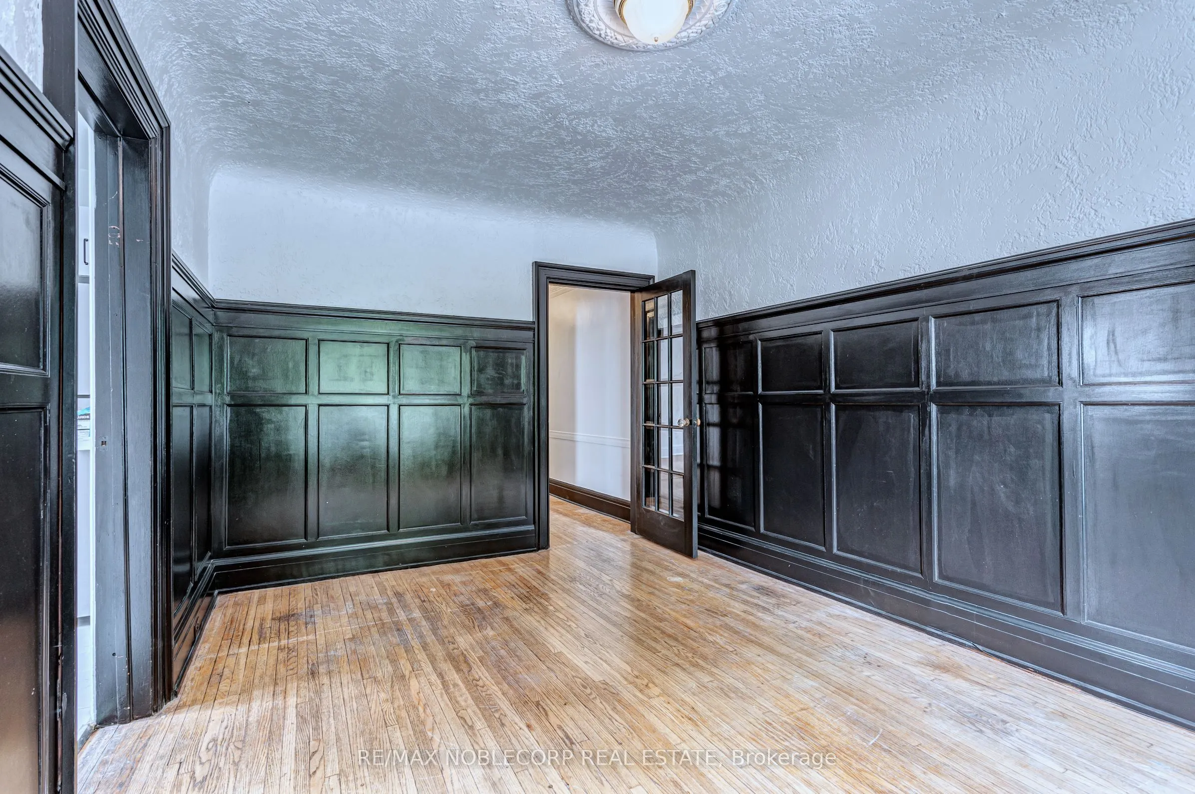 809 Duplex Avenue, #A  Main