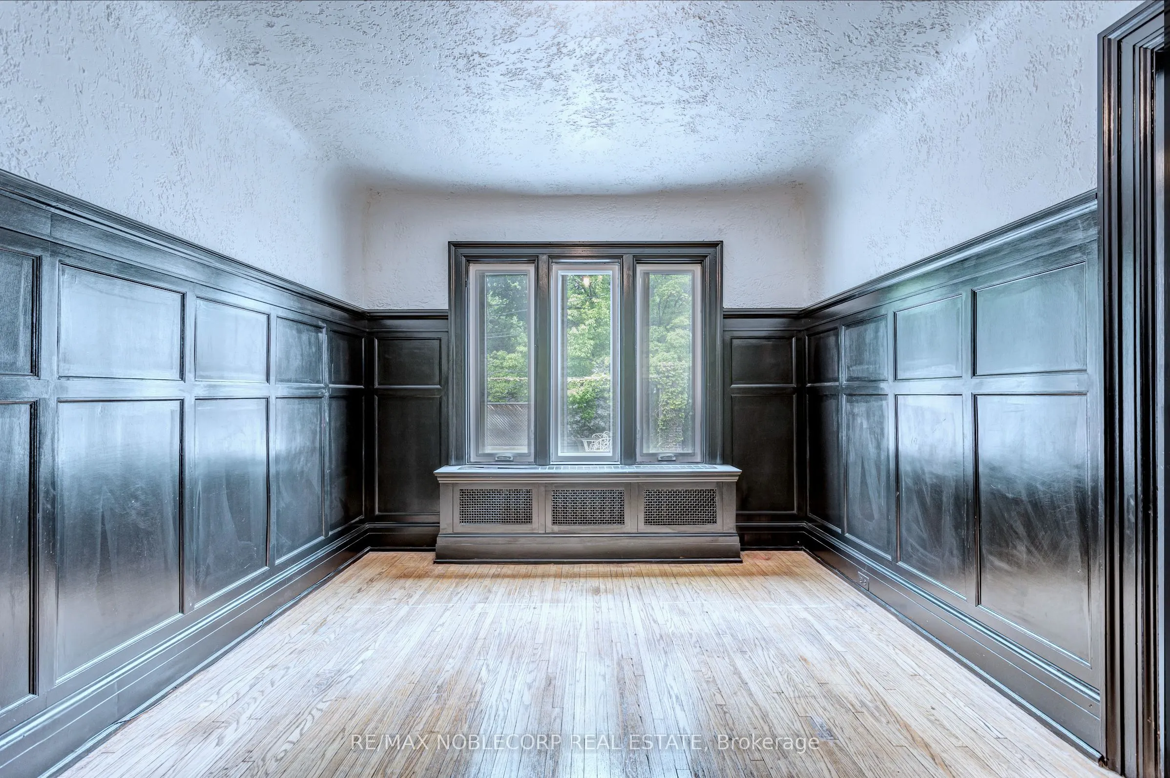 809 Duplex Avenue, #A  Main