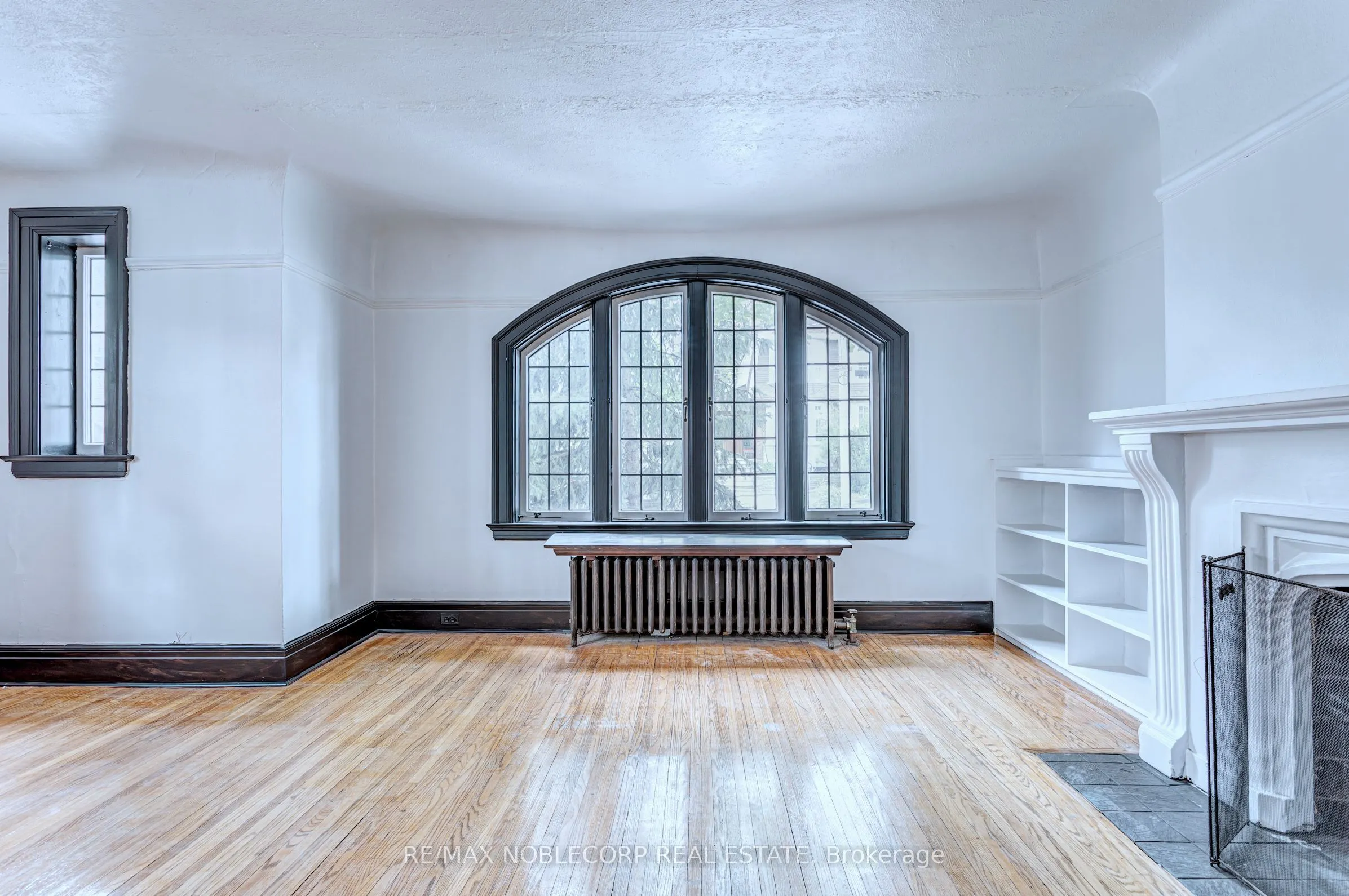 809 Duplex Avenue, #A  Main