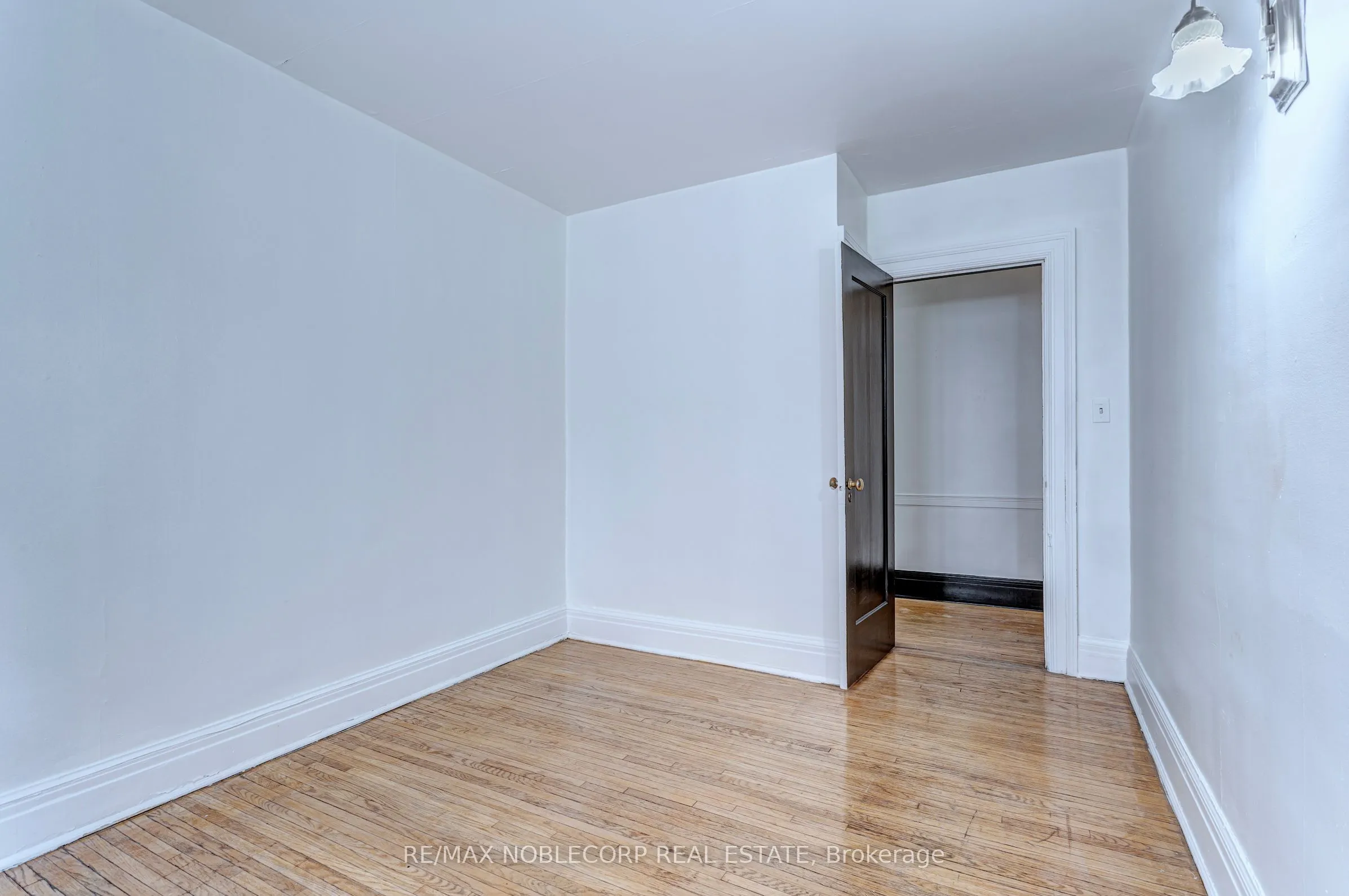 809 Duplex Avenue, #A  Main