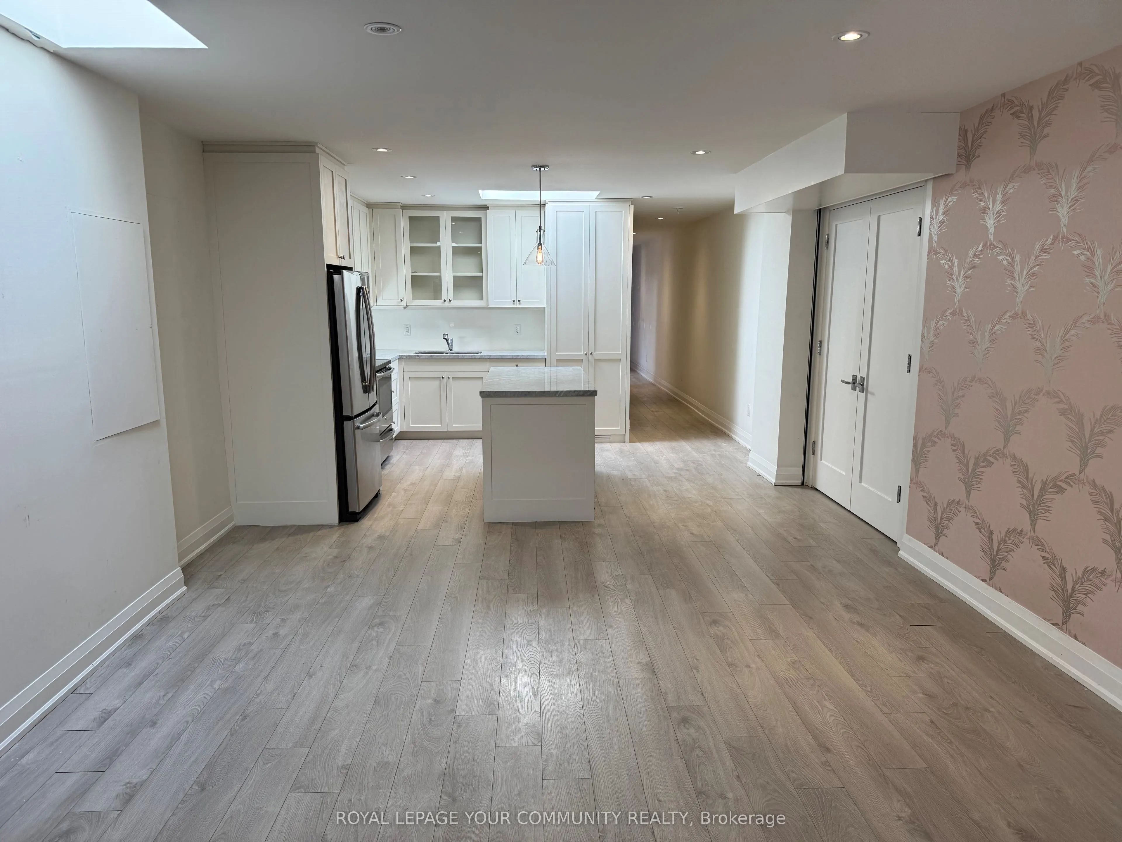 1929 Avenue Road E, #2nd FLR