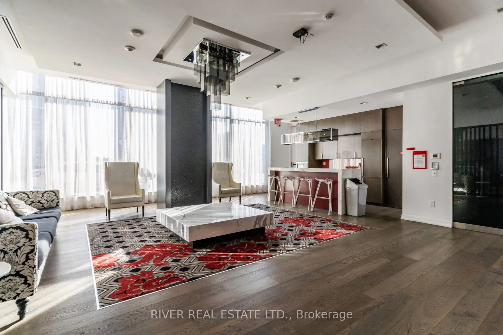 560 Front Street W, #908