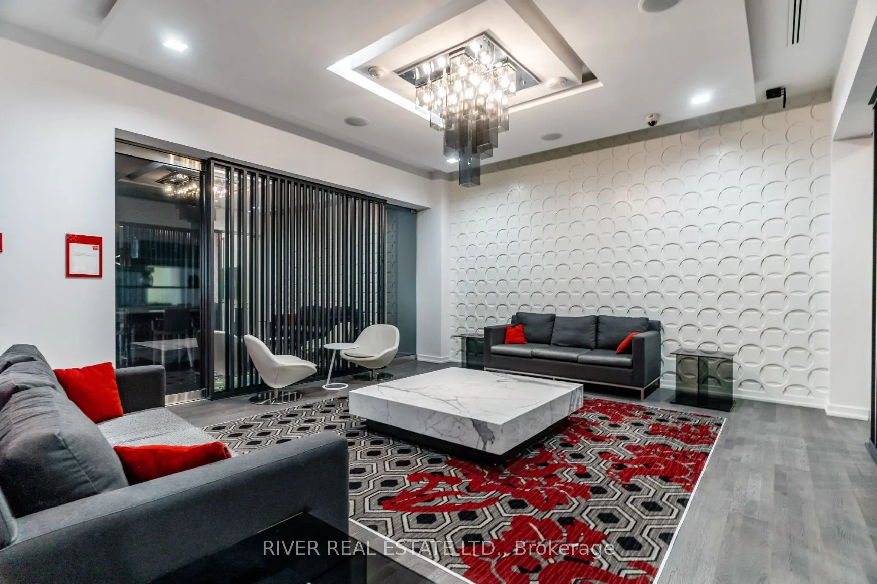 560 Front Street W, #908