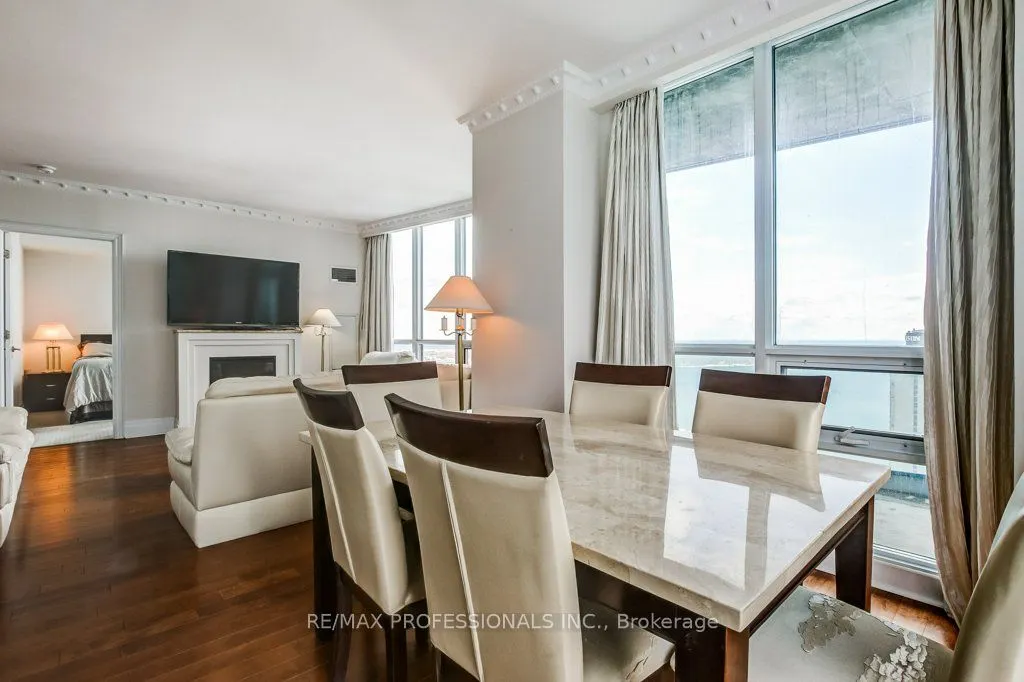 16 Harbour Street, #4010