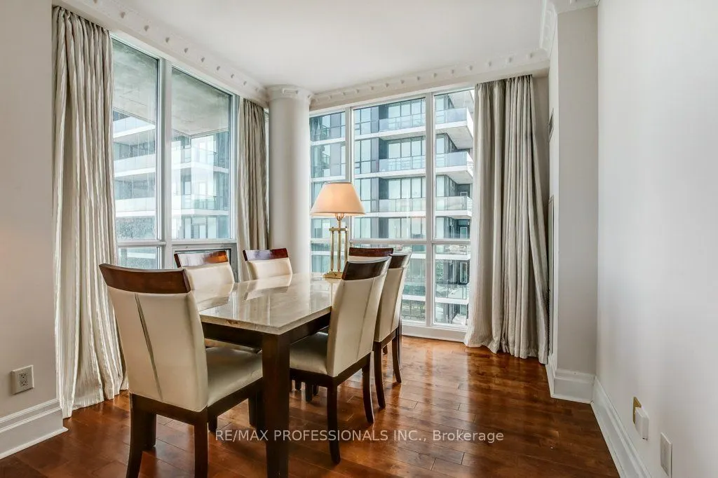 16 Harbour Street, #4010