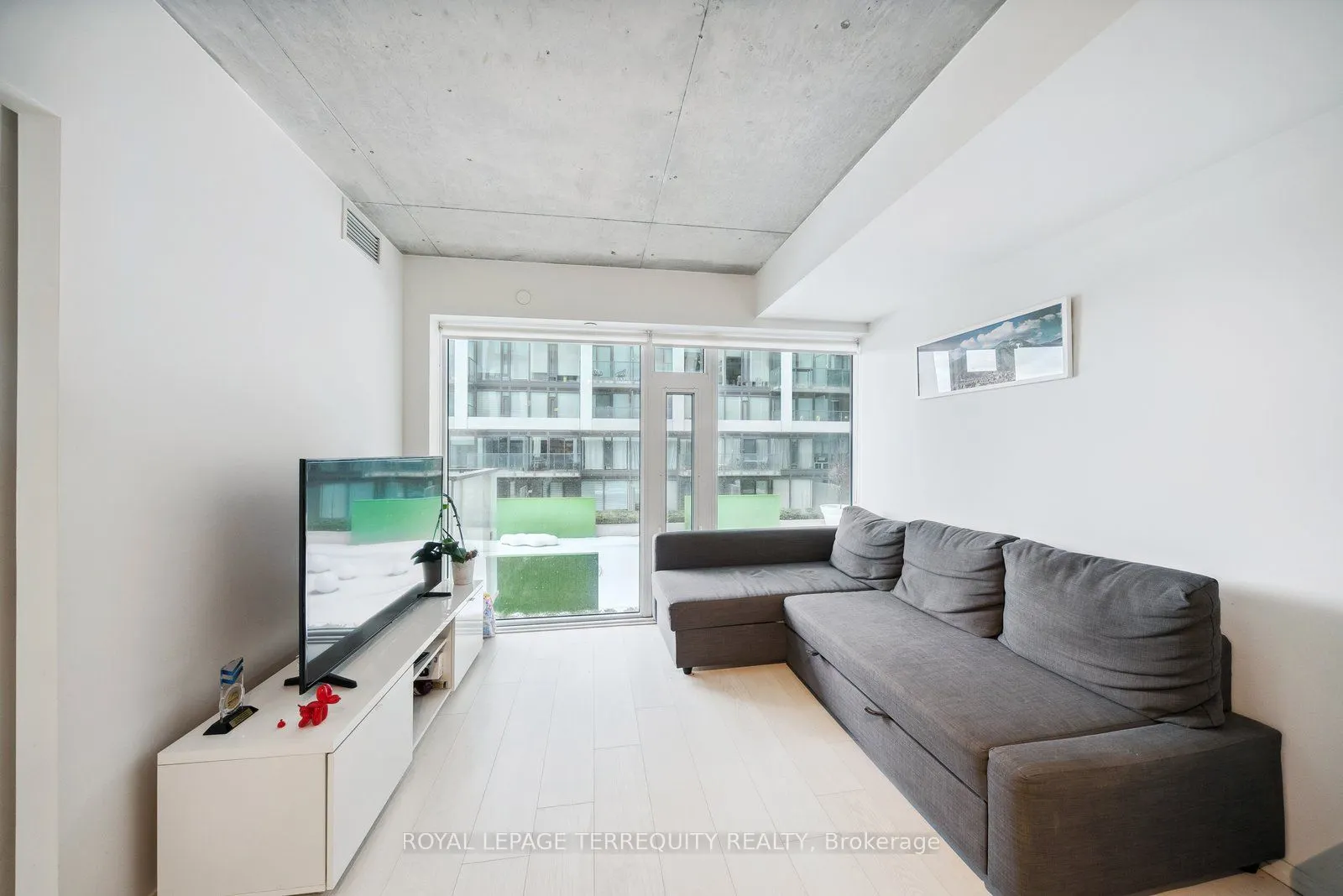 5 Soudan Avenue #703