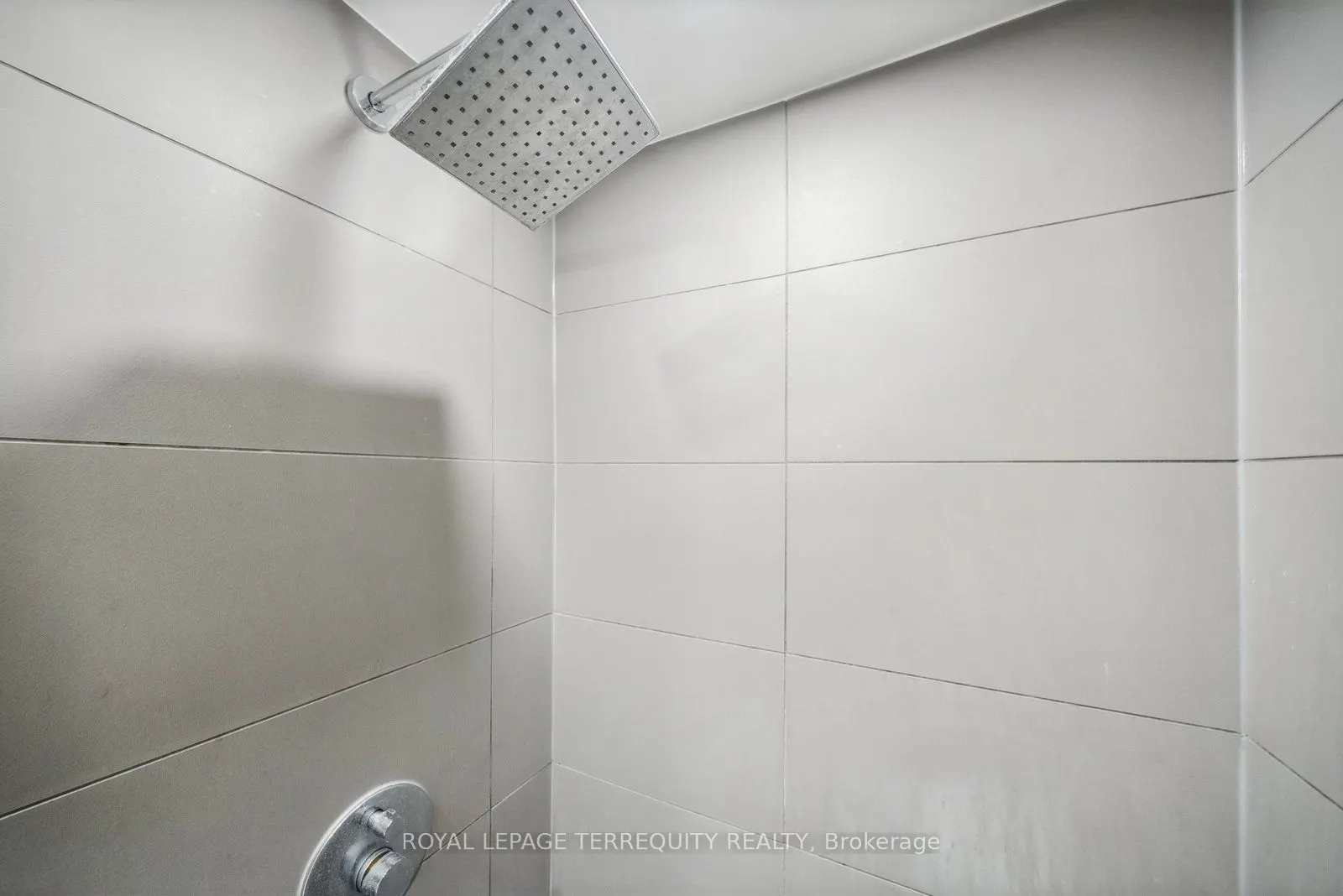 5 Soudan Avenue #703