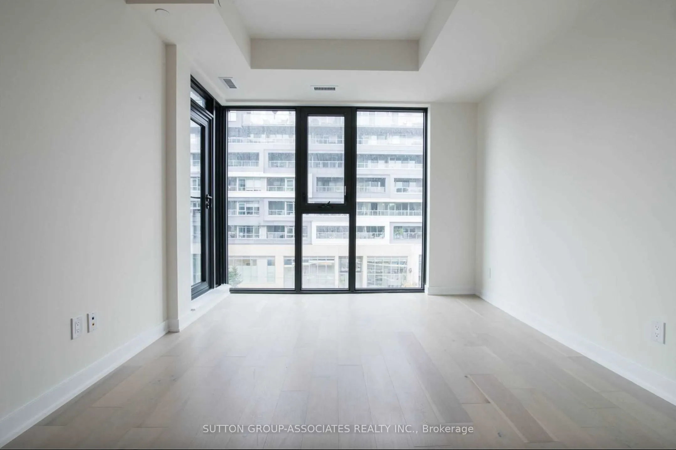 840 St Clair Avenue W, #416