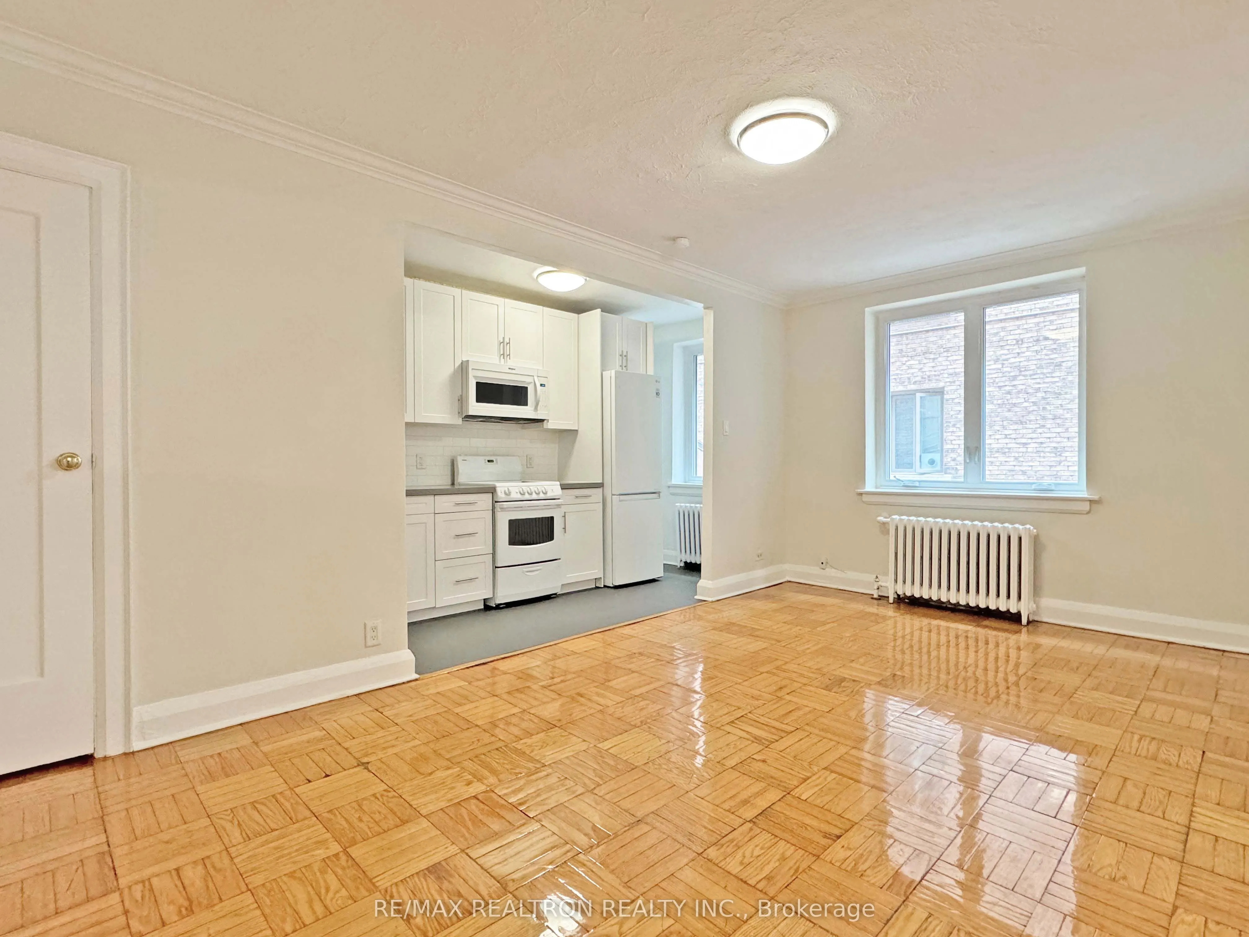 394 Avenue Road #304