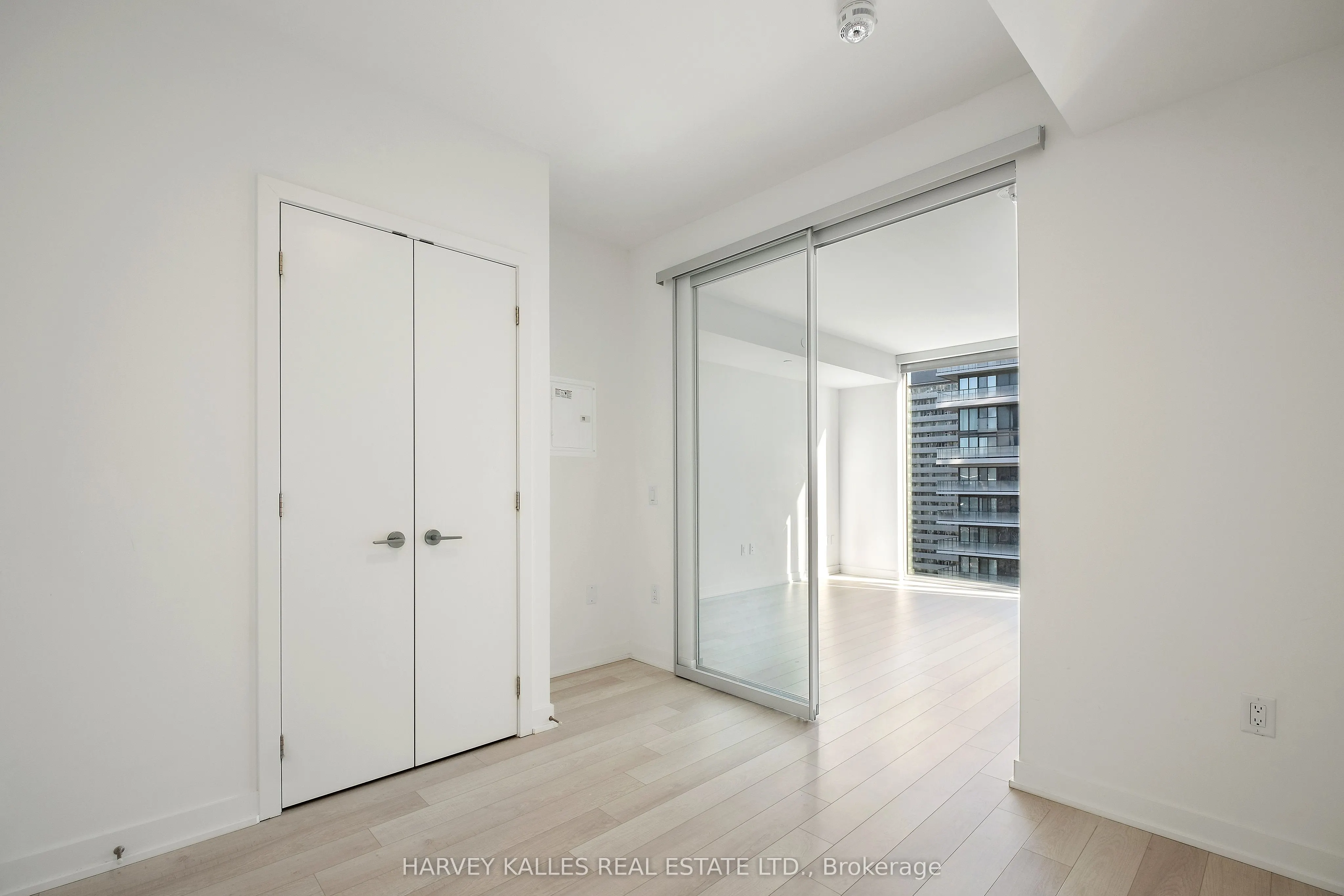 357 King Street W #3507