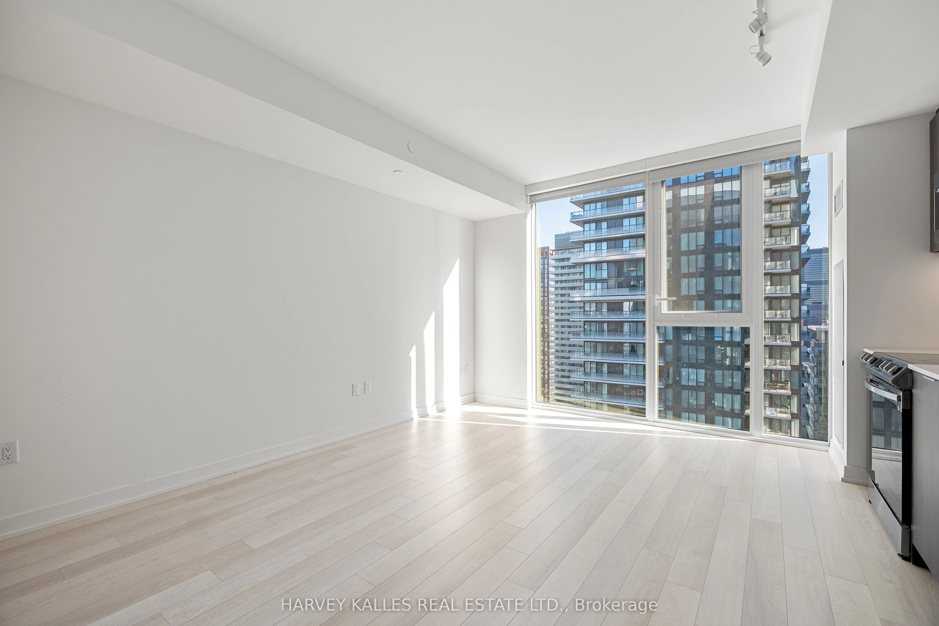 357 King Street W #3507