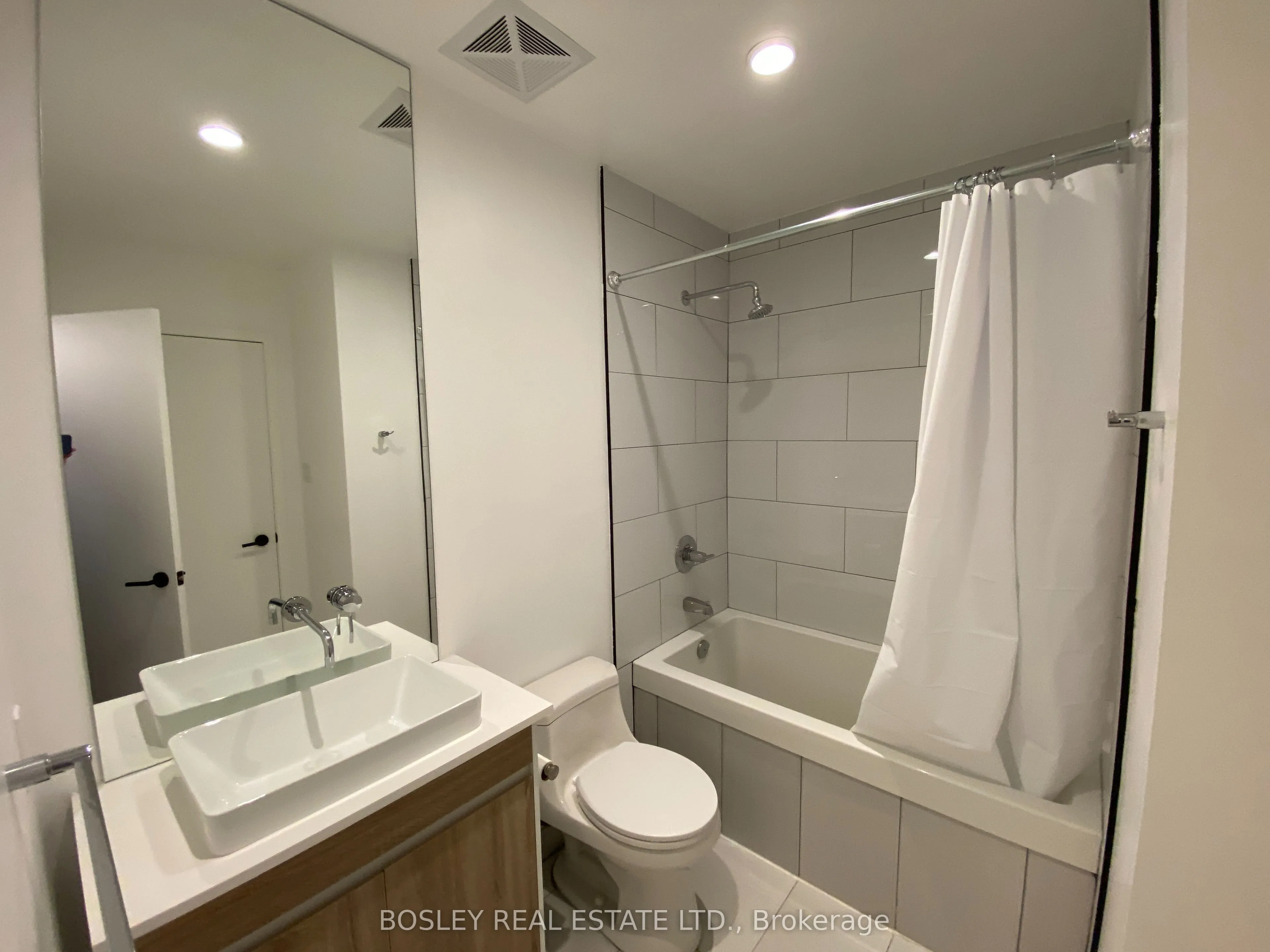 127 Queen Street E, #904