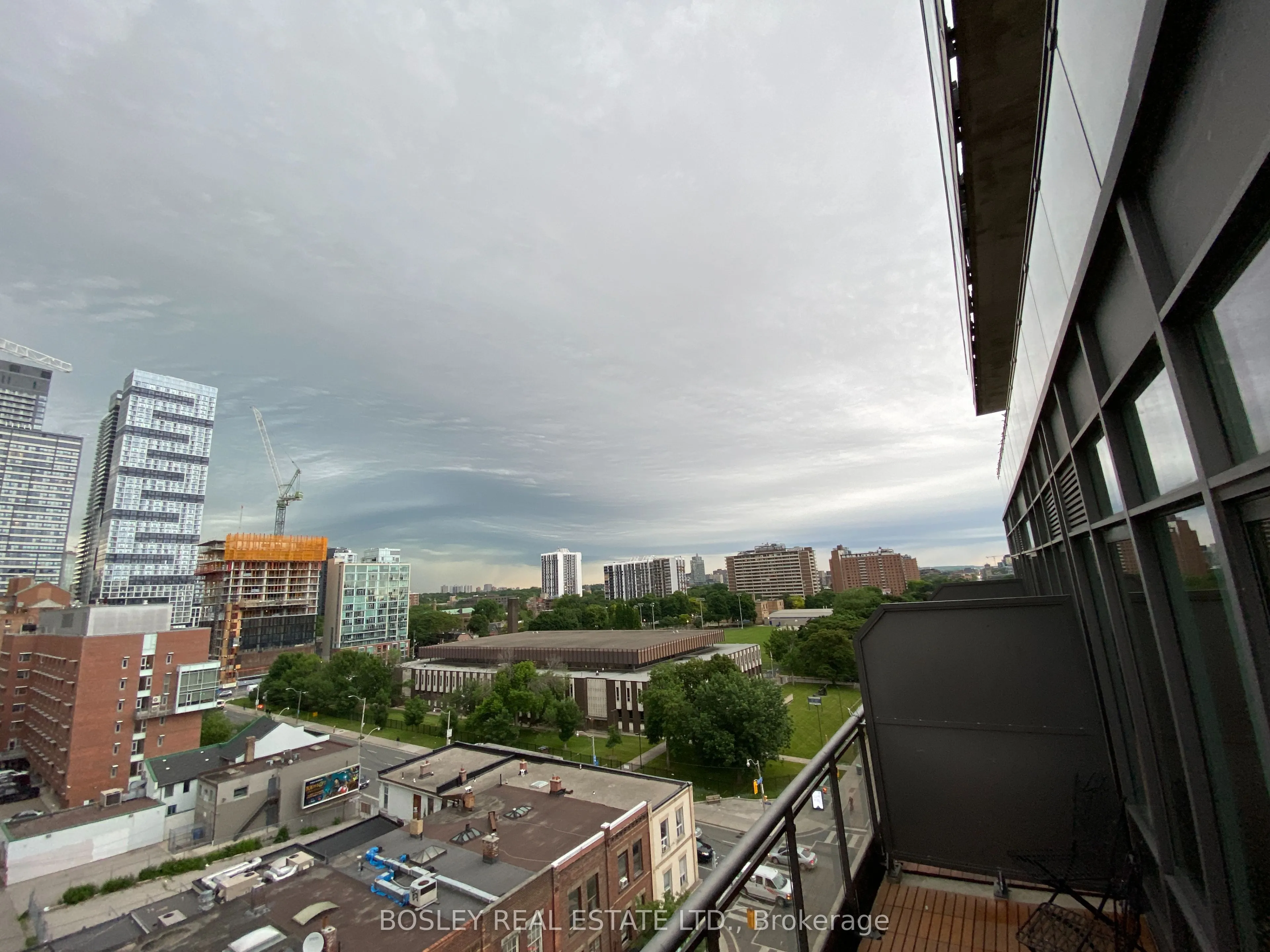 127 Queen Street E, #904