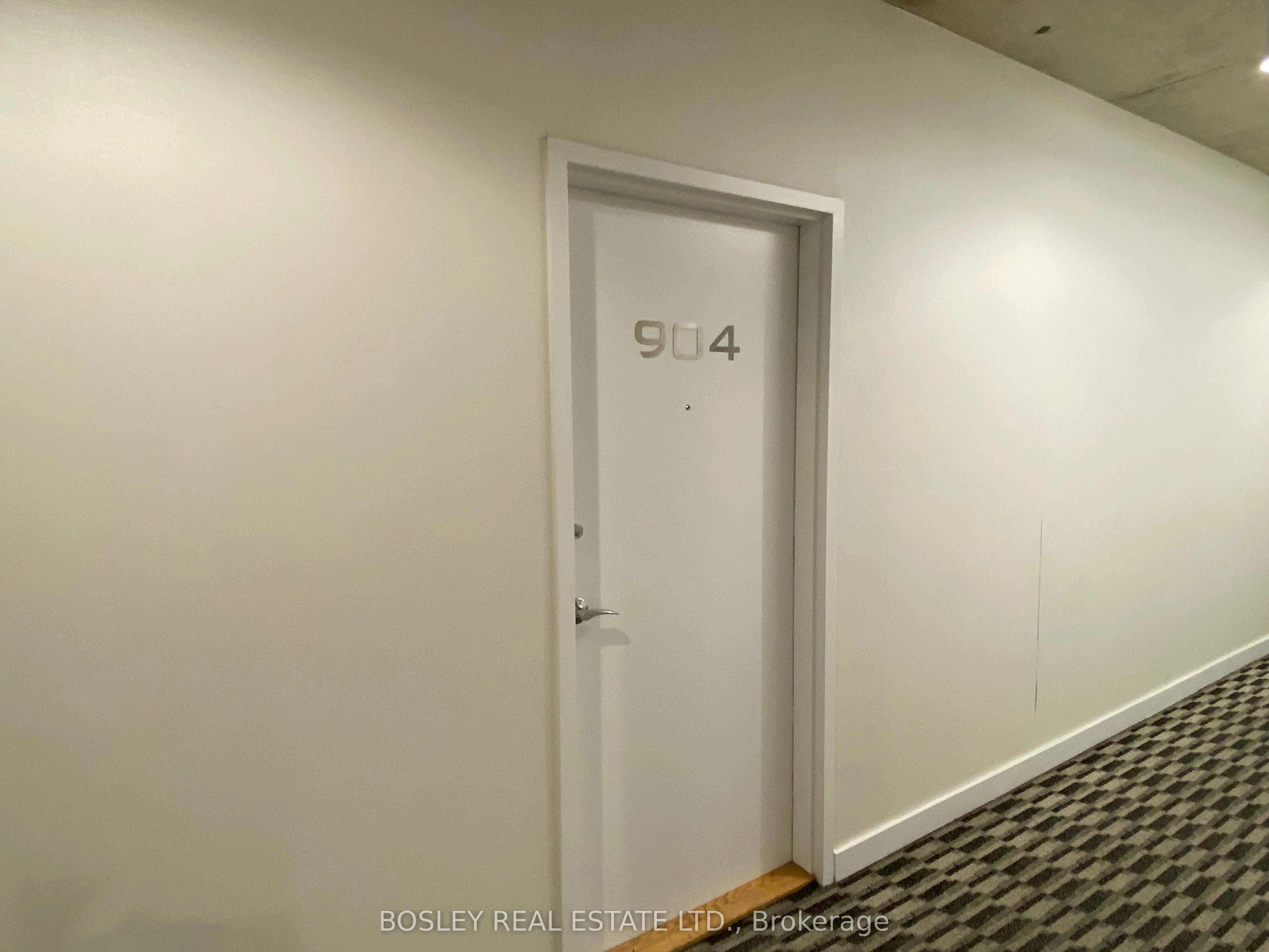 127 Queen Street E, #904