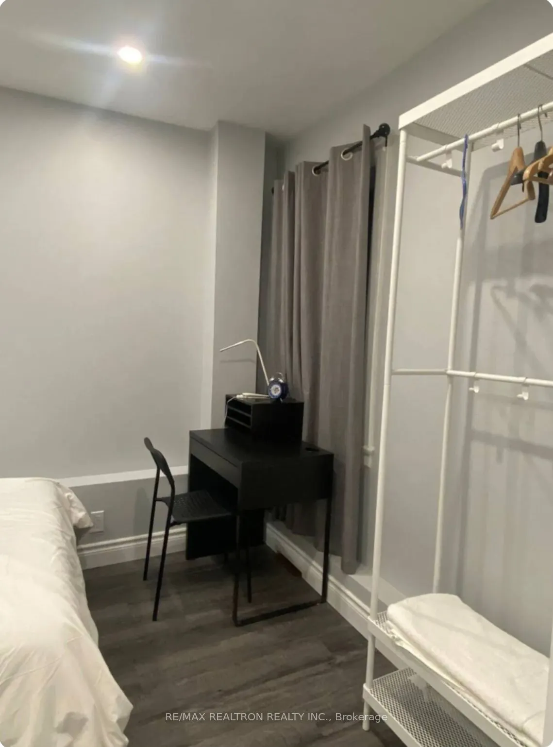 326 Bathurst Street, #Main