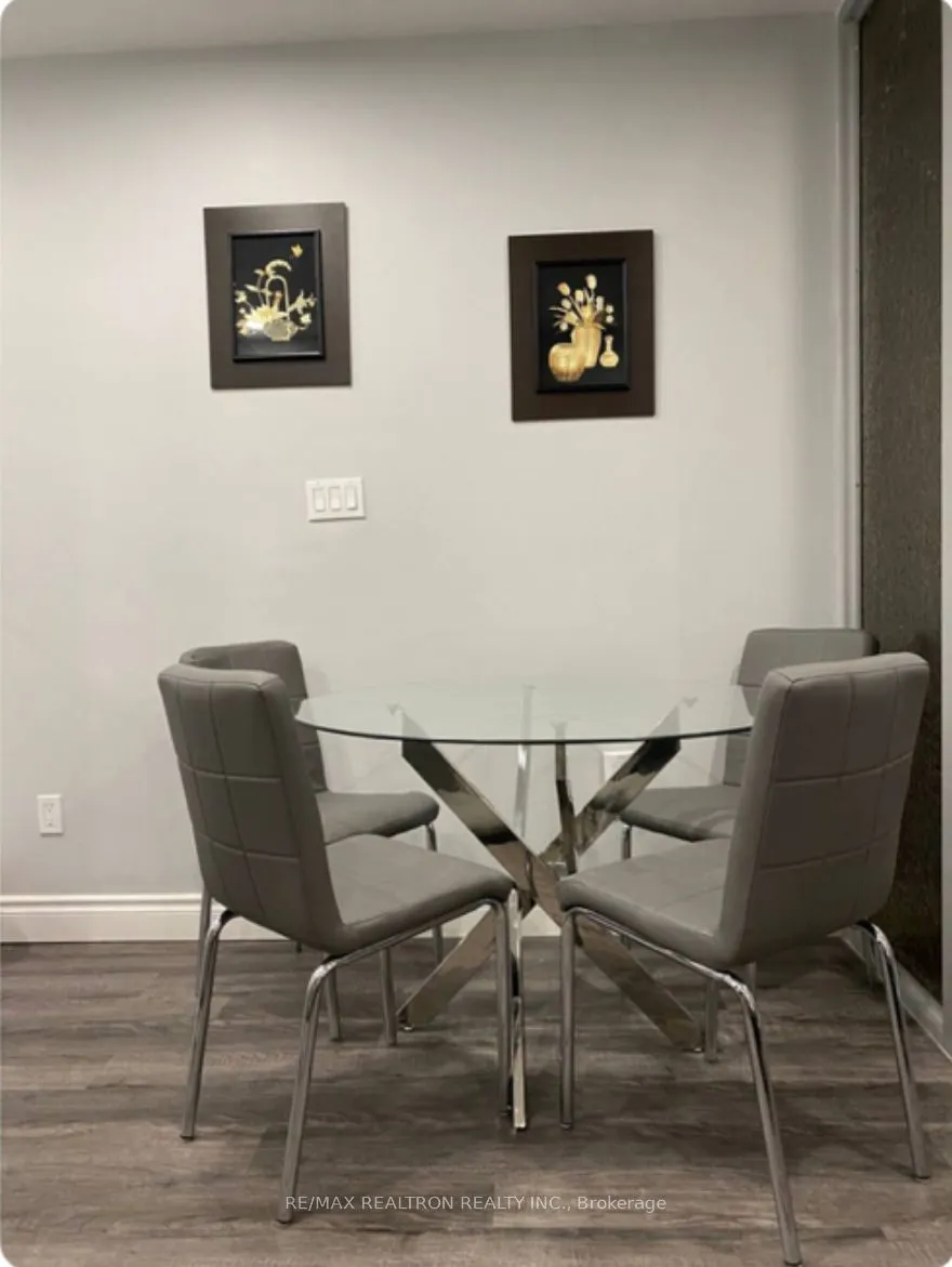 326 Bathurst Street, #Main