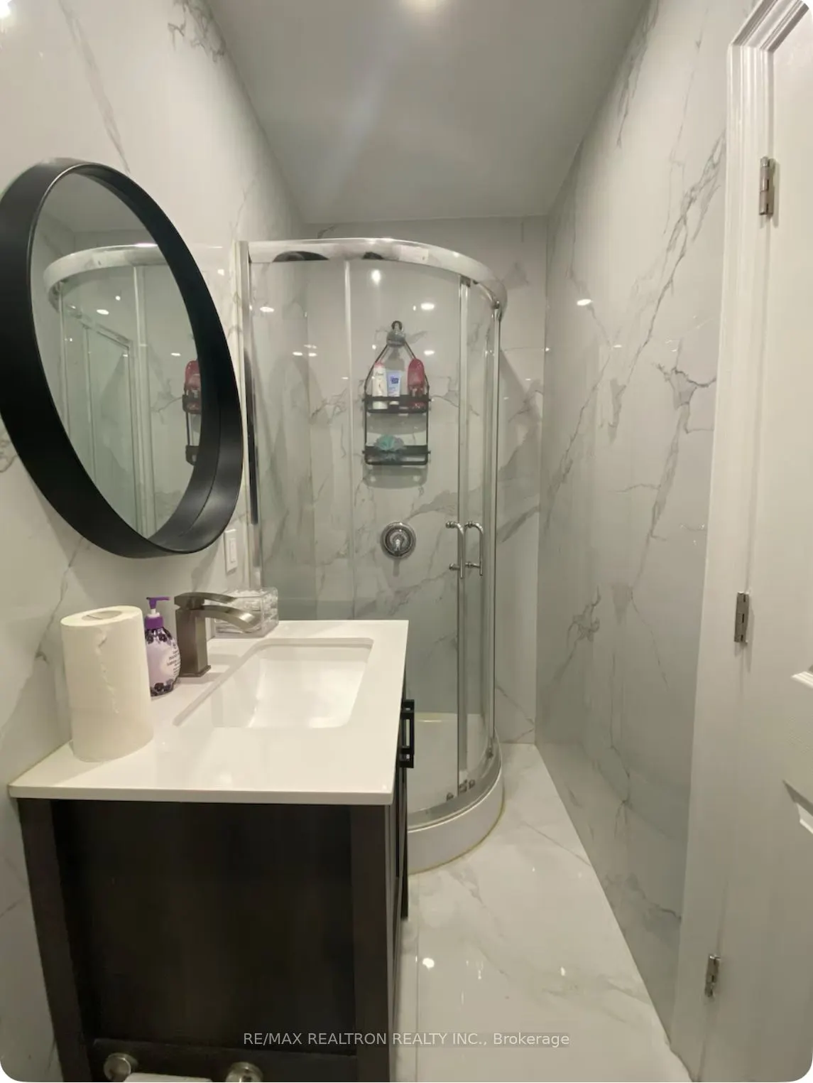 326 Bathurst Street, #Main