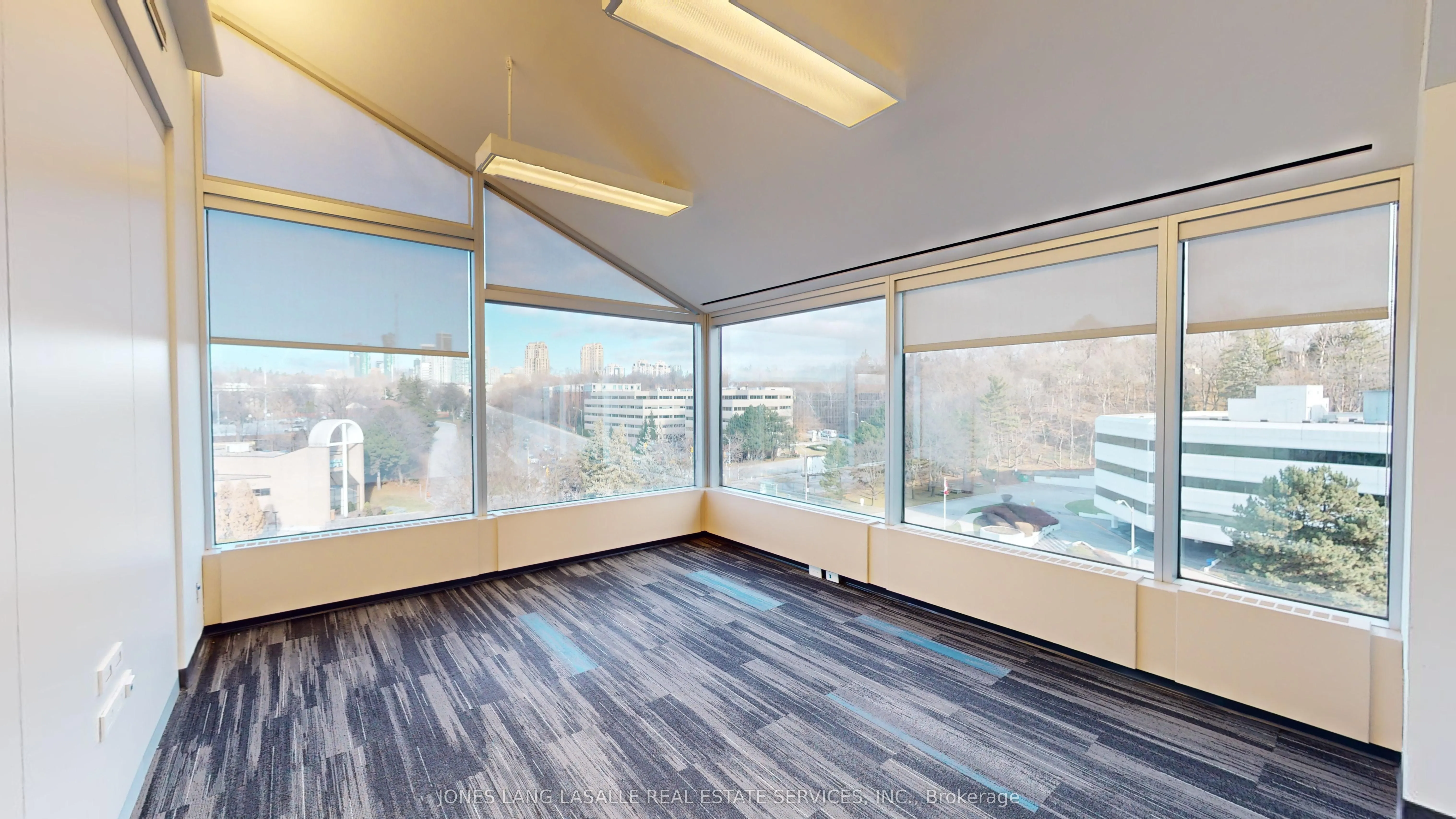 4100 Yonge Street, #606