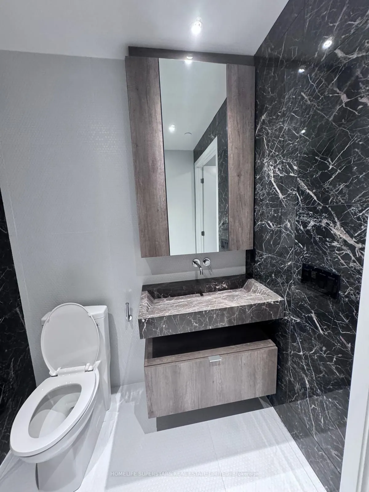 11 Yorkville Avenue #1301