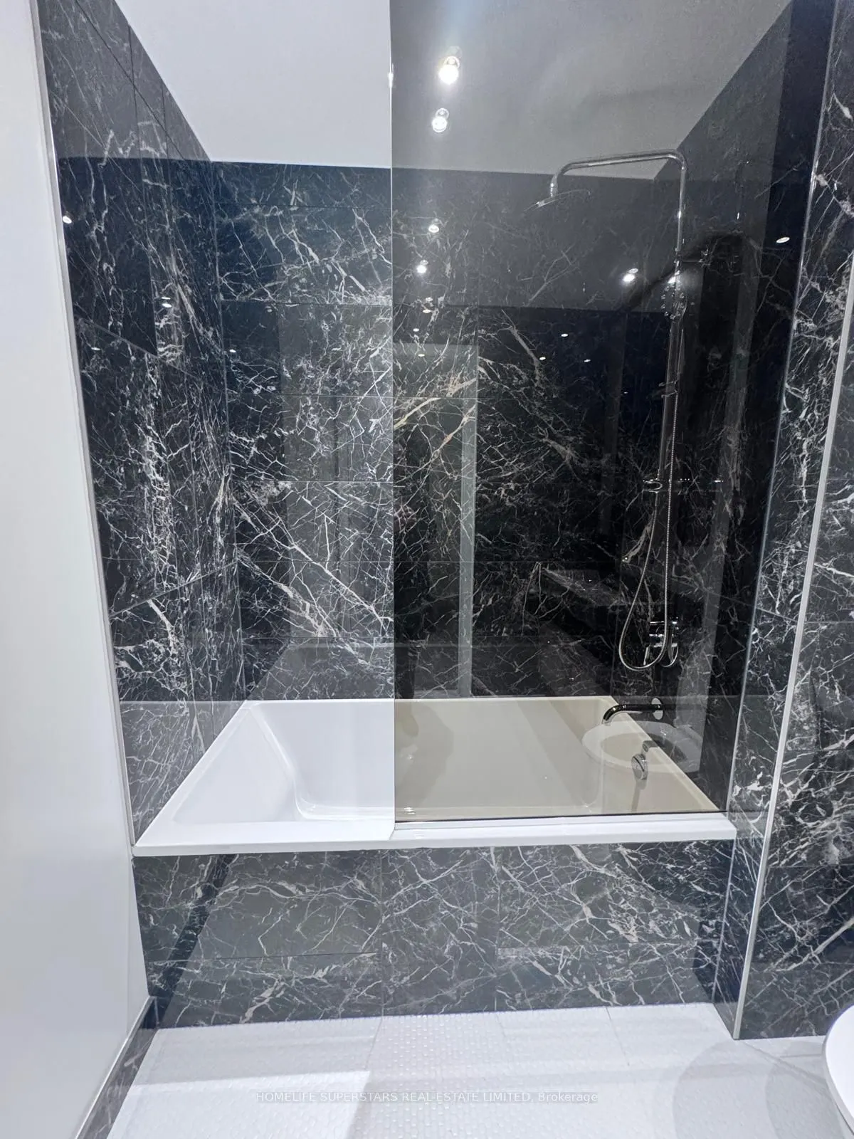 11 Yorkville Avenue #1301