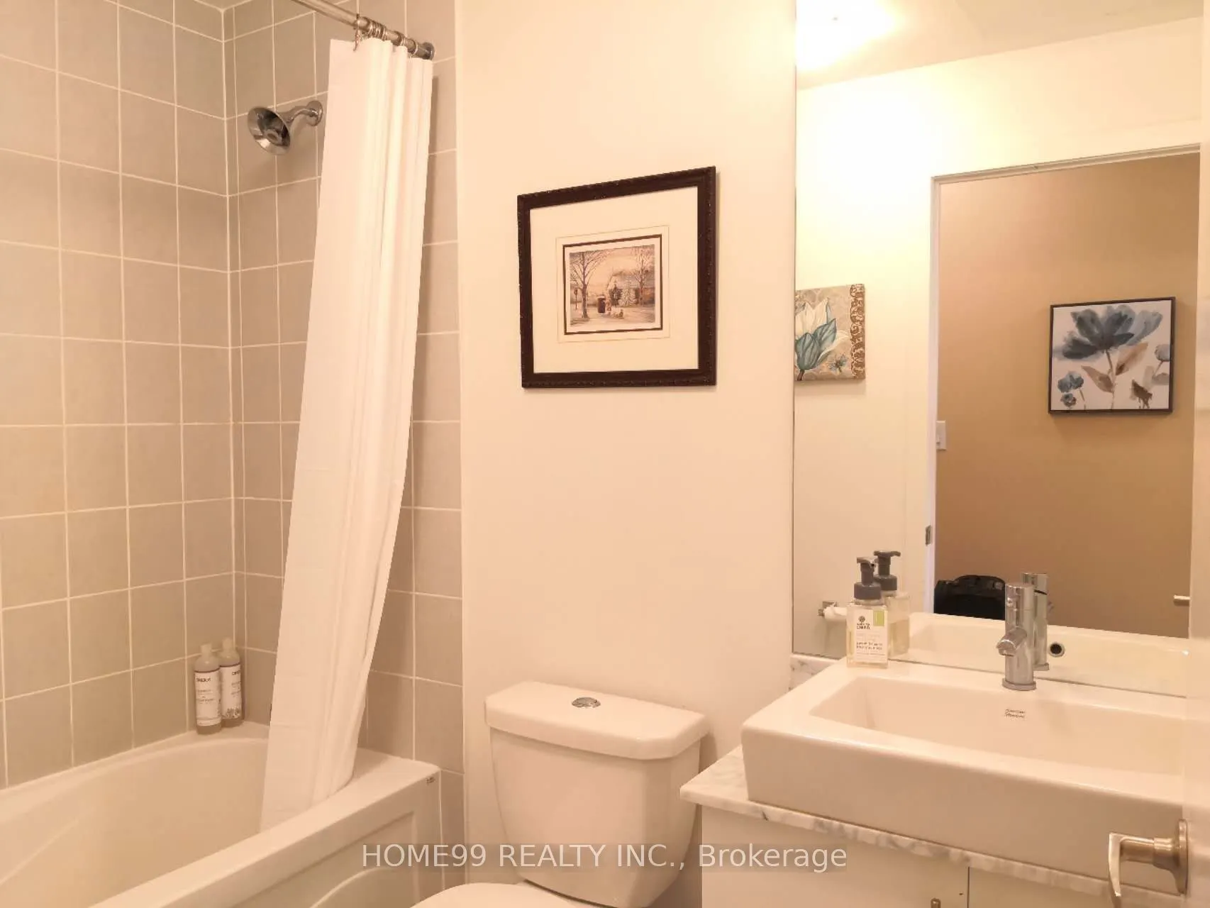 65 Bremner Boulevard #1404