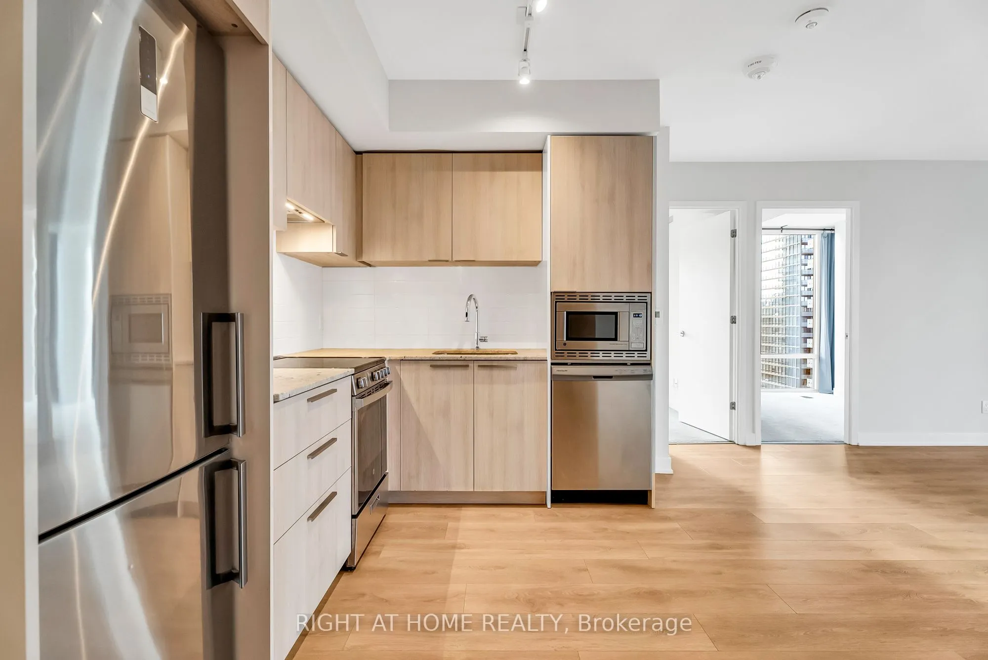 501 Yonge Street, #1212