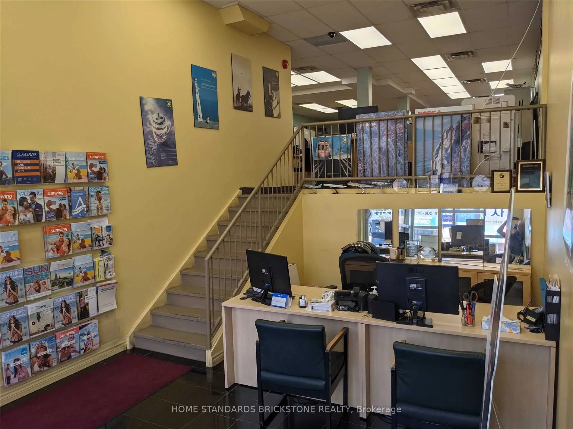 721 Bloor Street W, #100