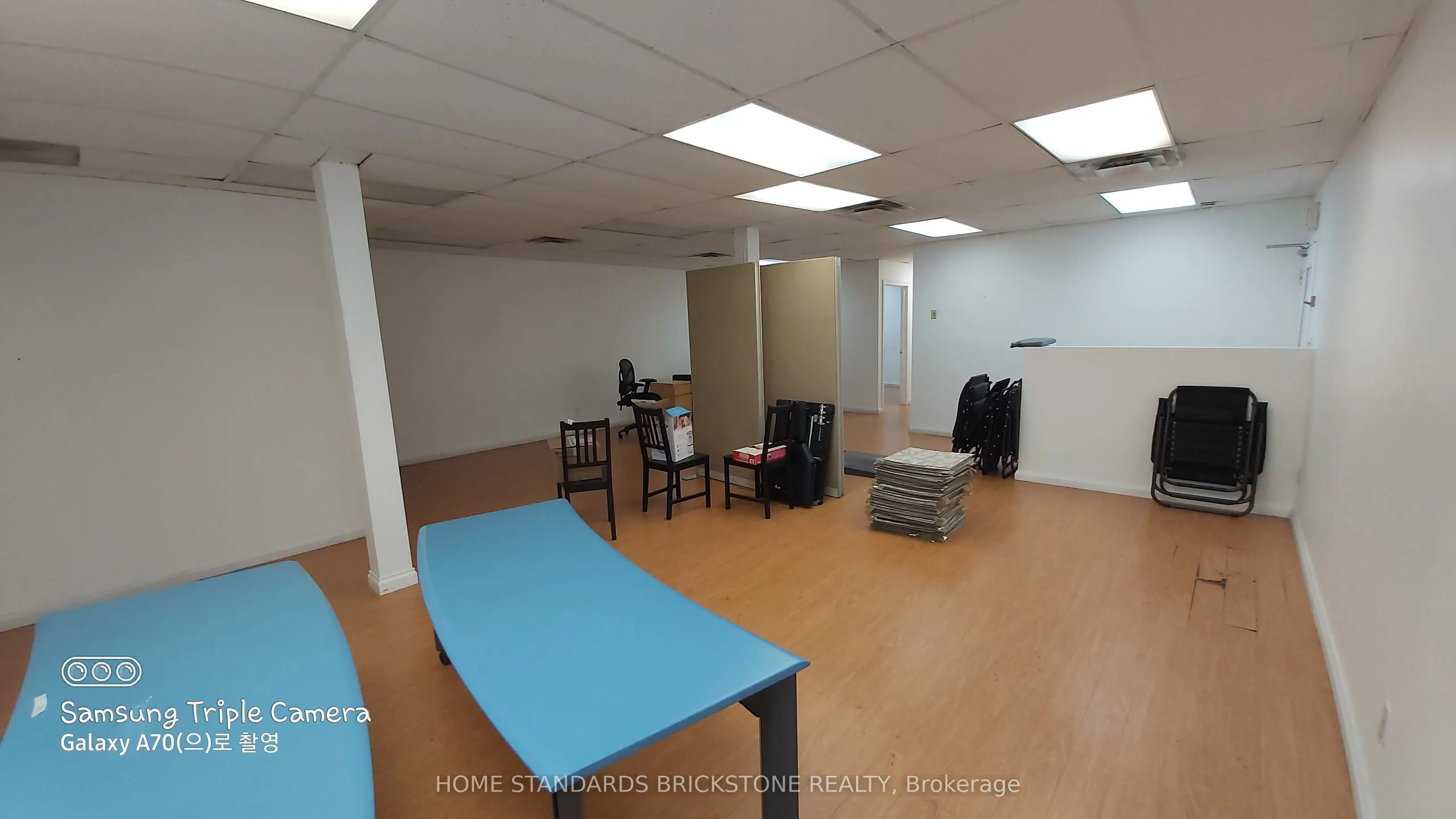 719 Bloor Street W, #202