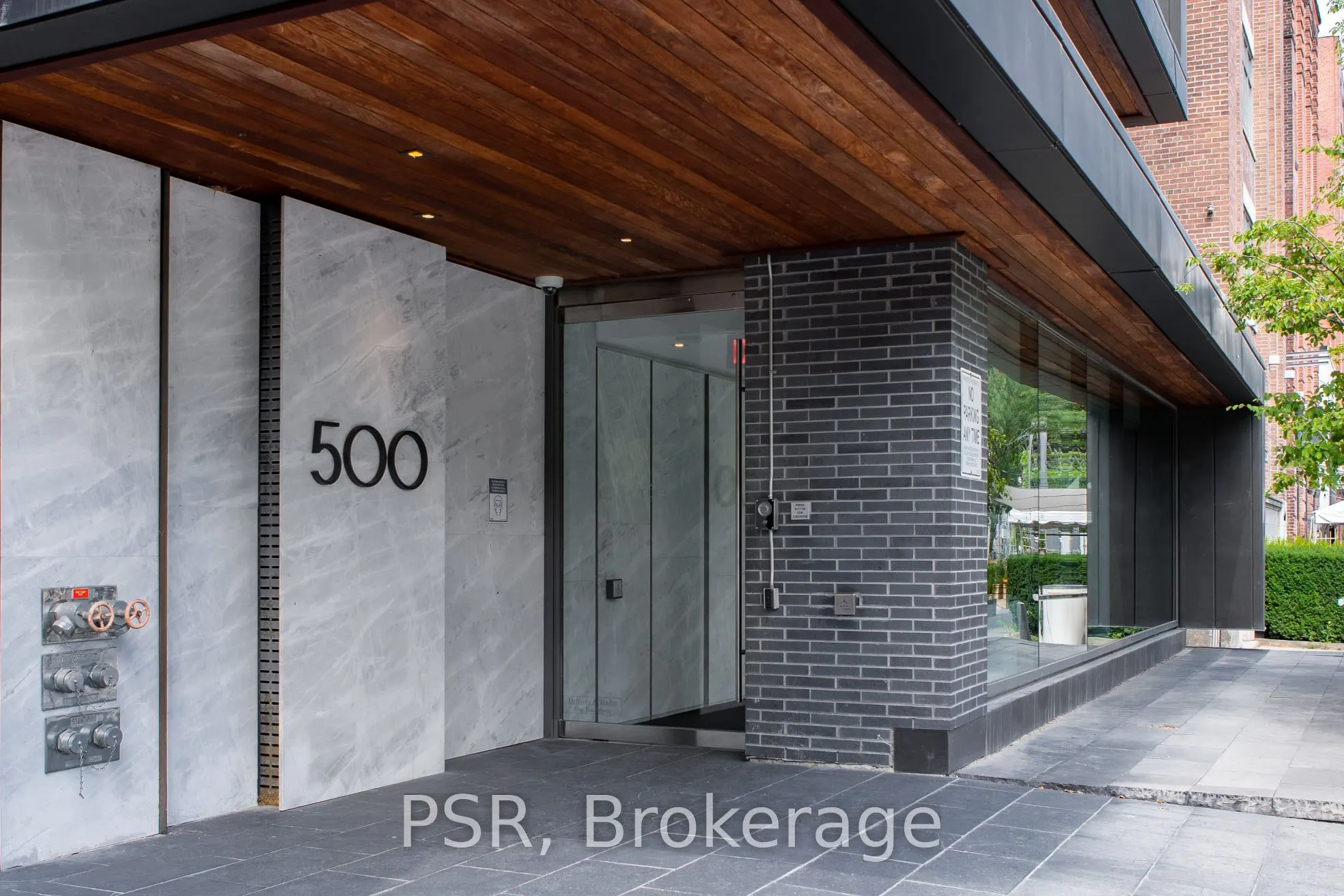 500 Wellington Street W, #Ph1001