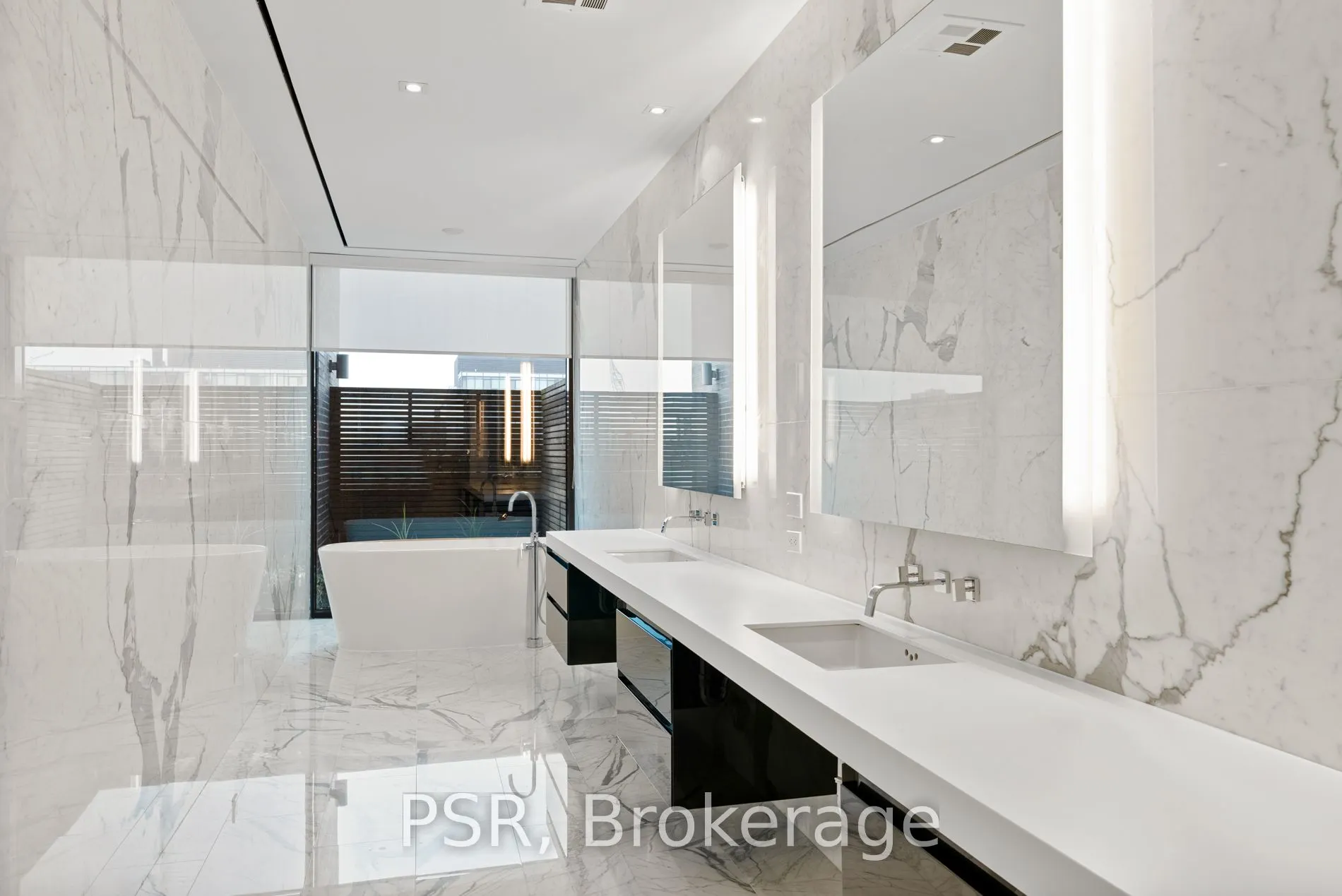 500 Wellington Street W, #Ph1001