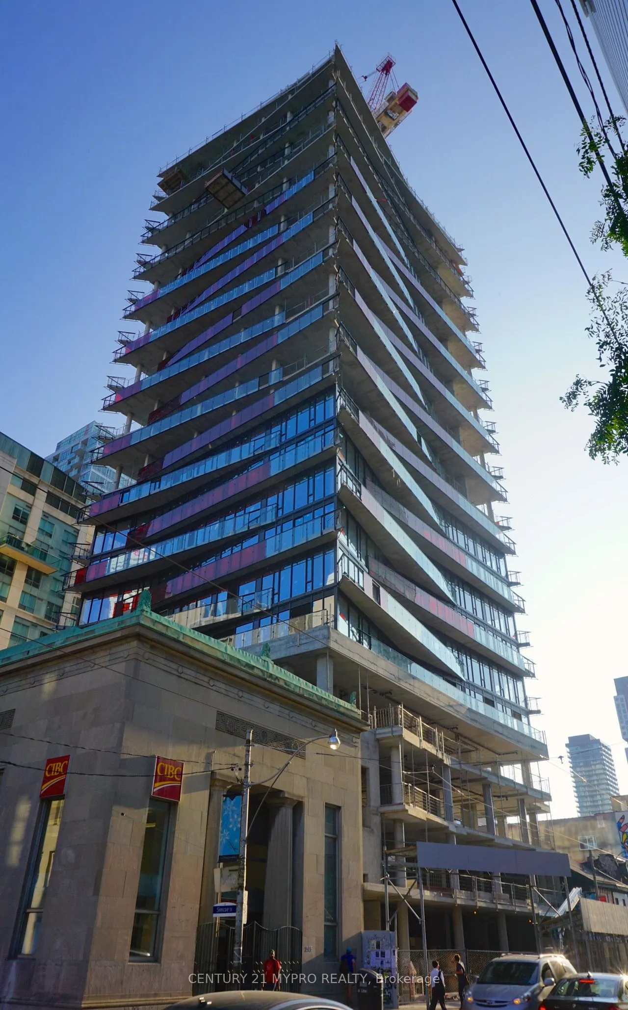 215 Queen Street W, #810
