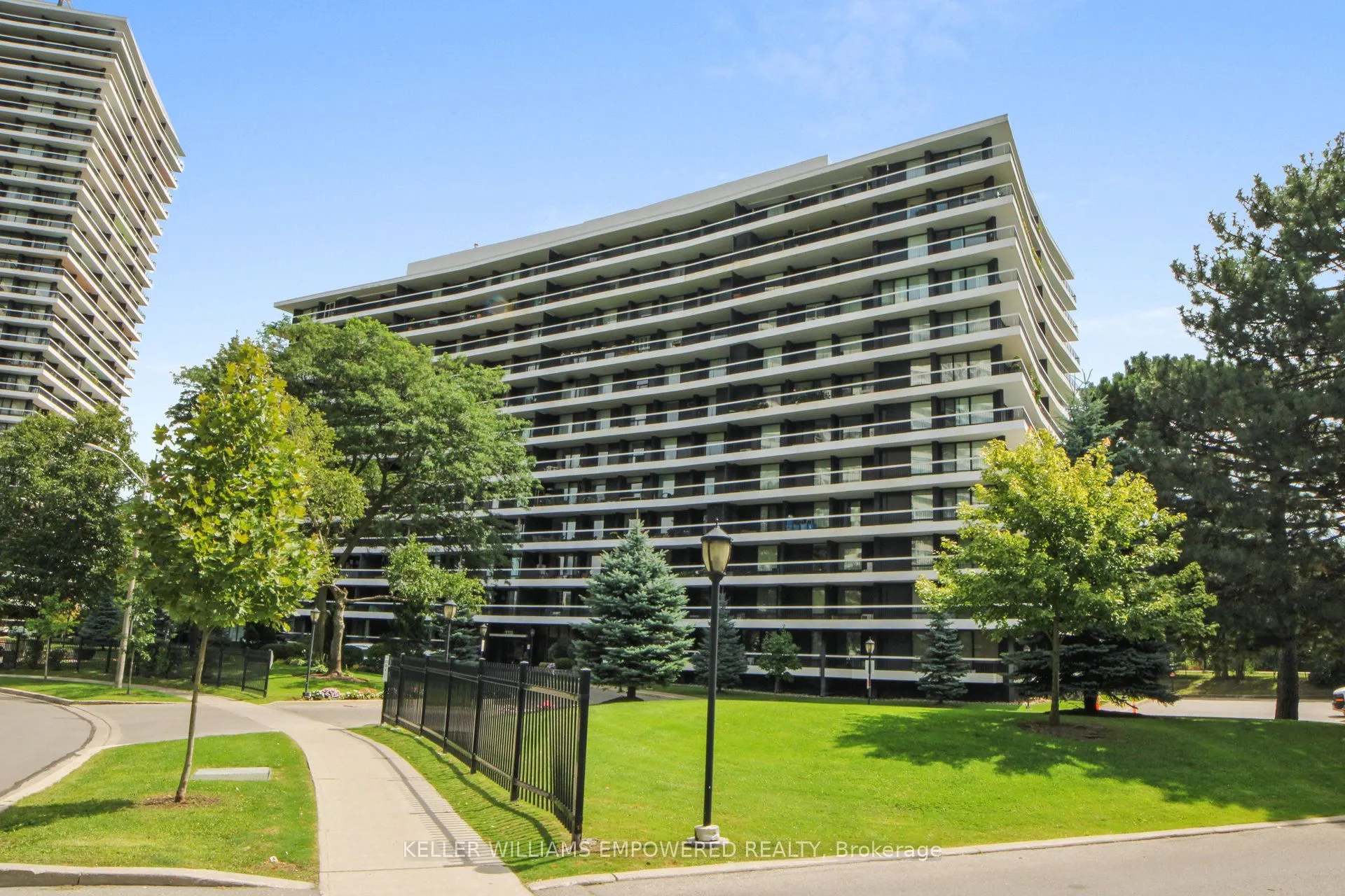 115 Antibes Drive, #1006