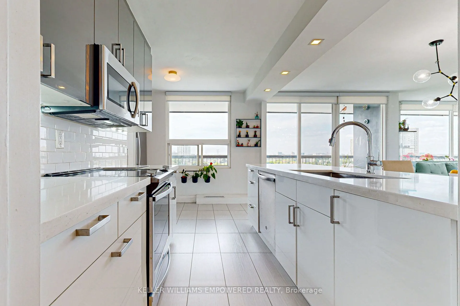 115 Antibes Drive, #1006