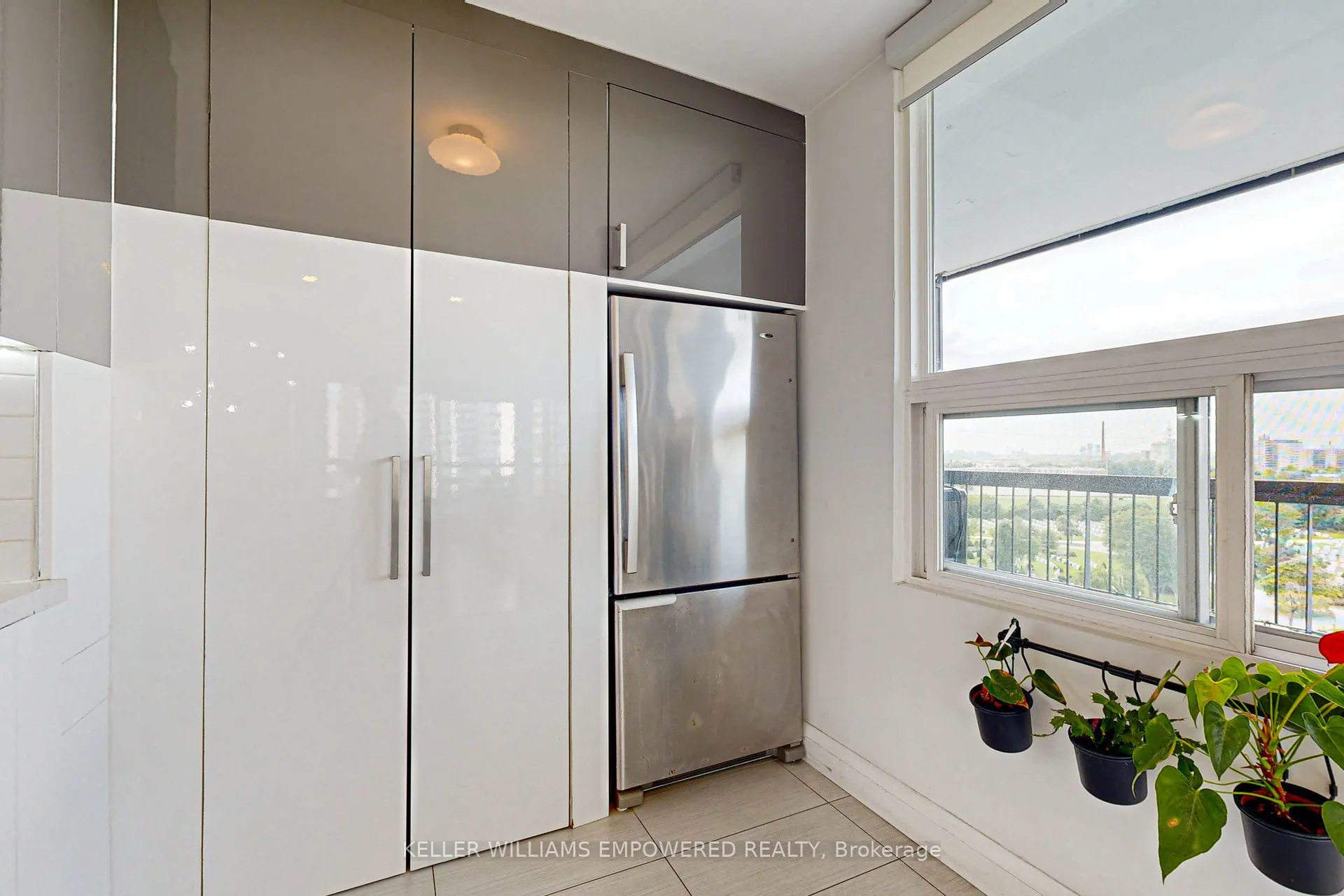 115 Antibes Drive, #1006