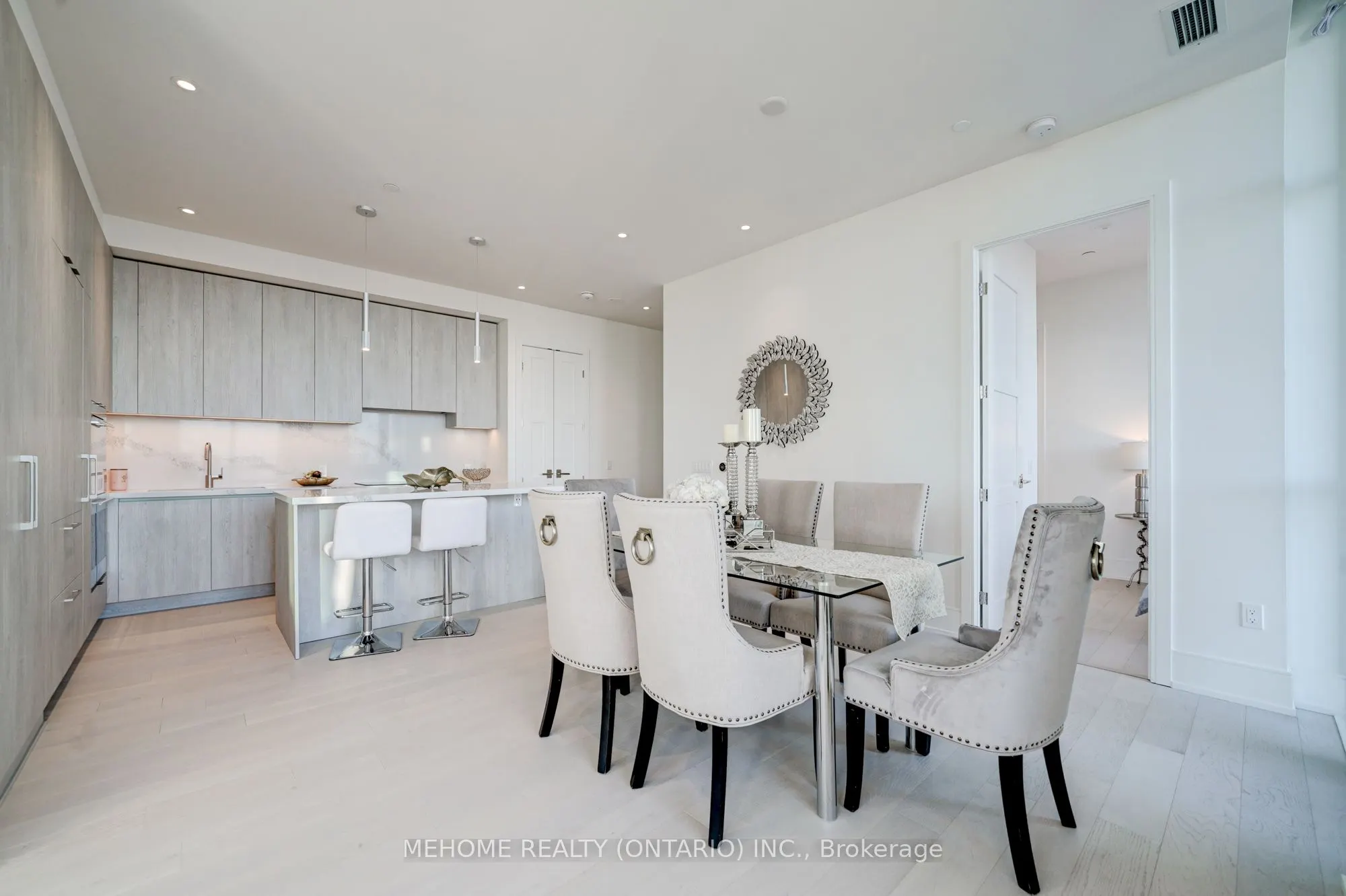 1 Yorkville Avenue, #Ph06