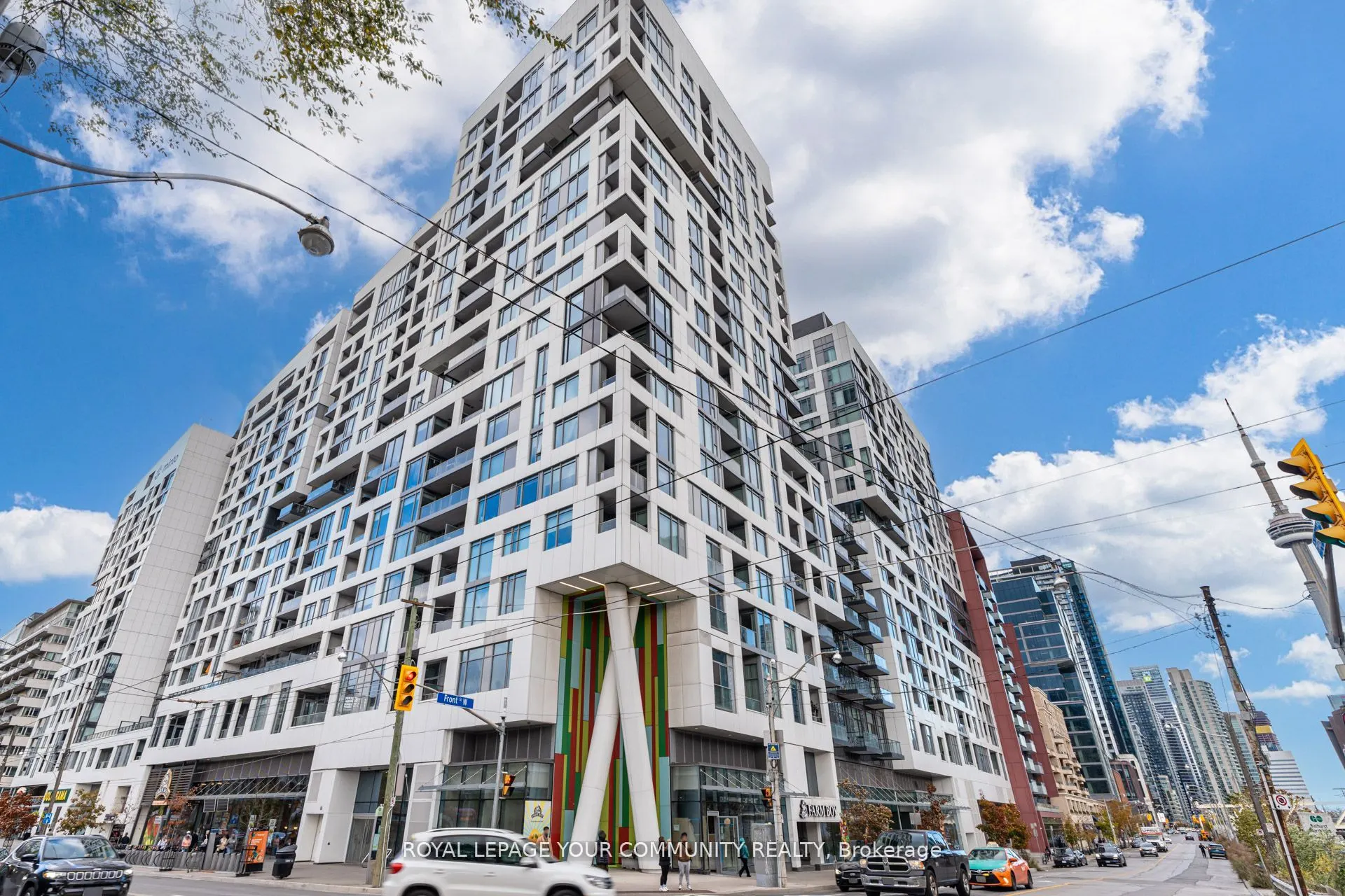 27 Bathurst Street W, #1516