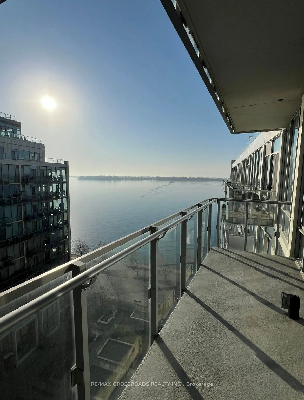 29 Queens Quay E #1010