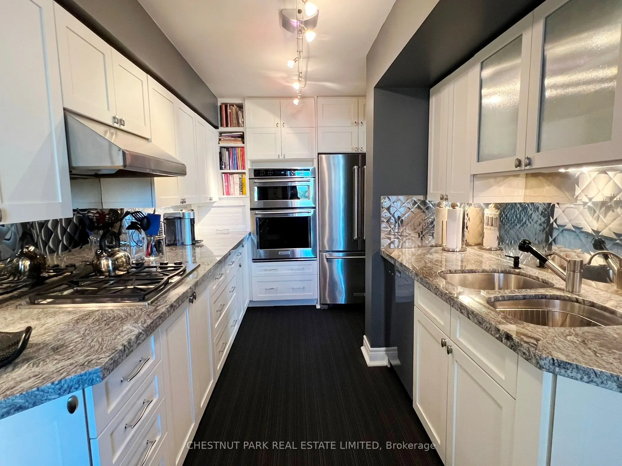 5 Rosehill Avenue, #819