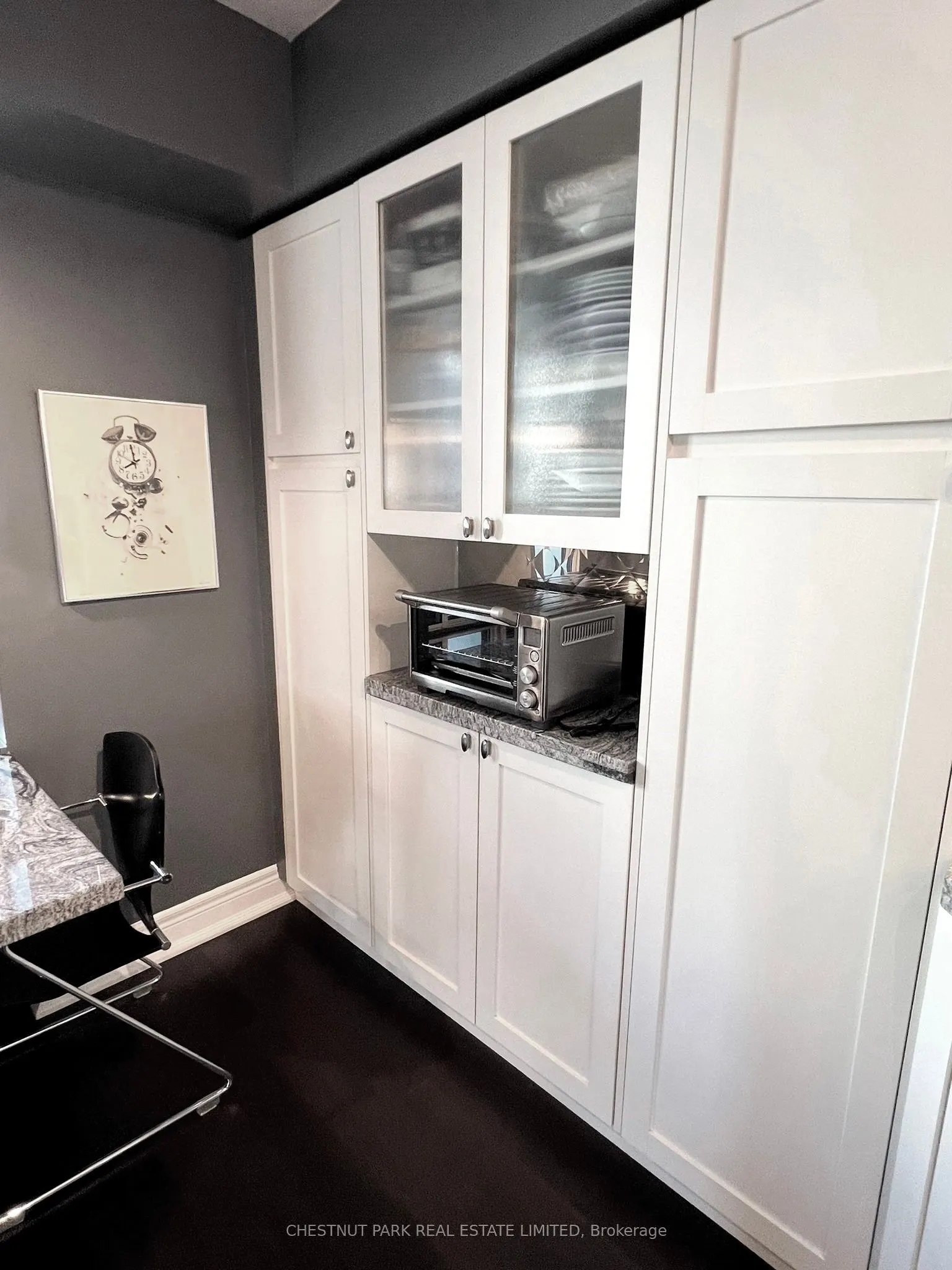 5 Rosehill Avenue, #819