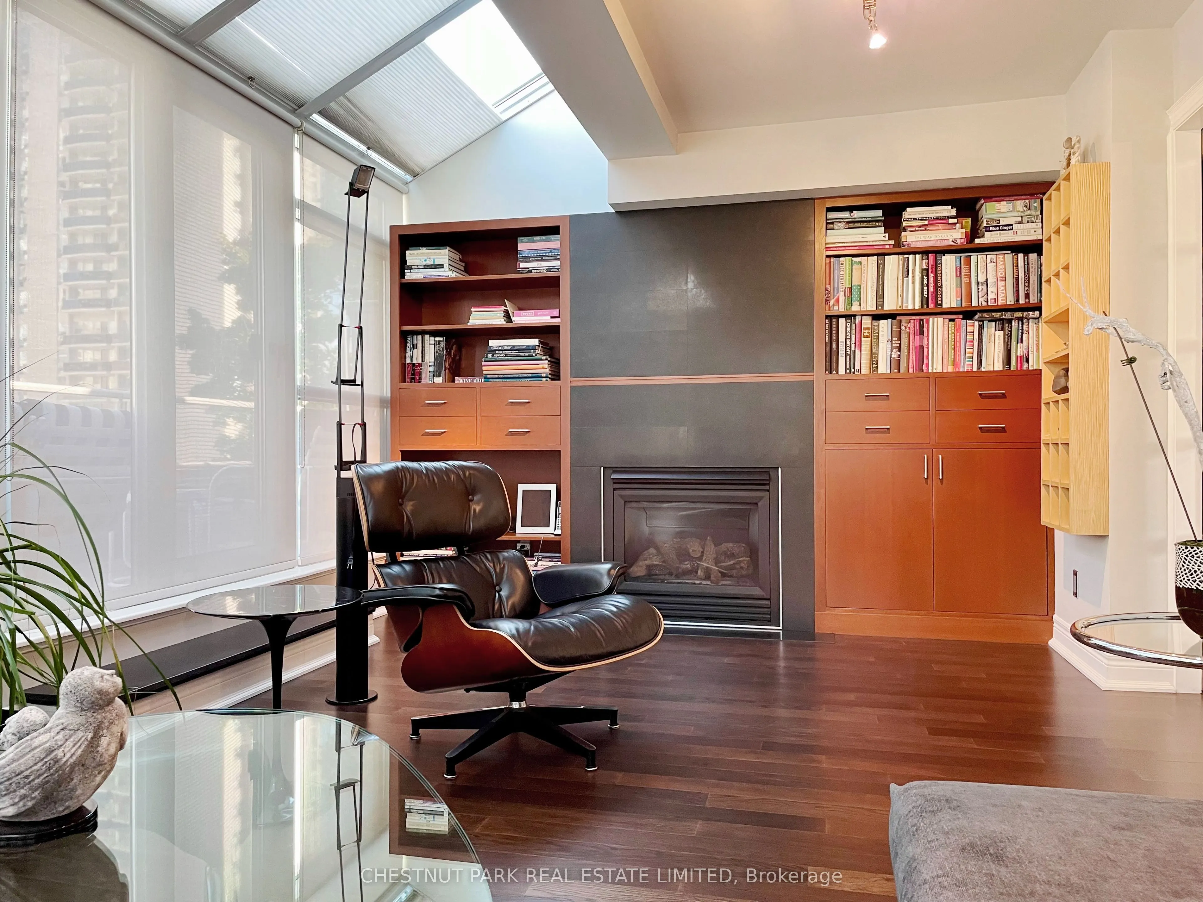 5 Rosehill Avenue, #819