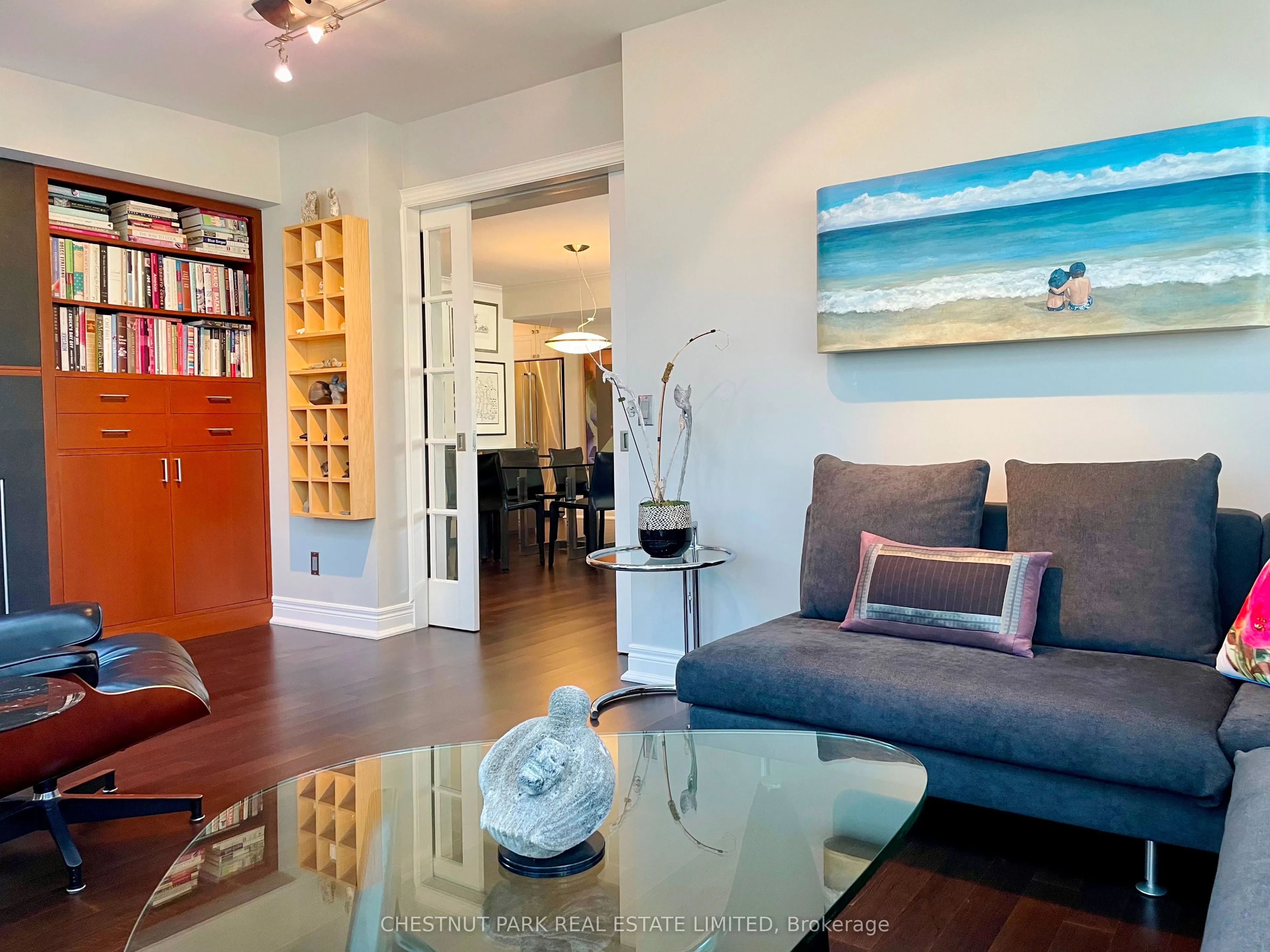 5 Rosehill Avenue, #819