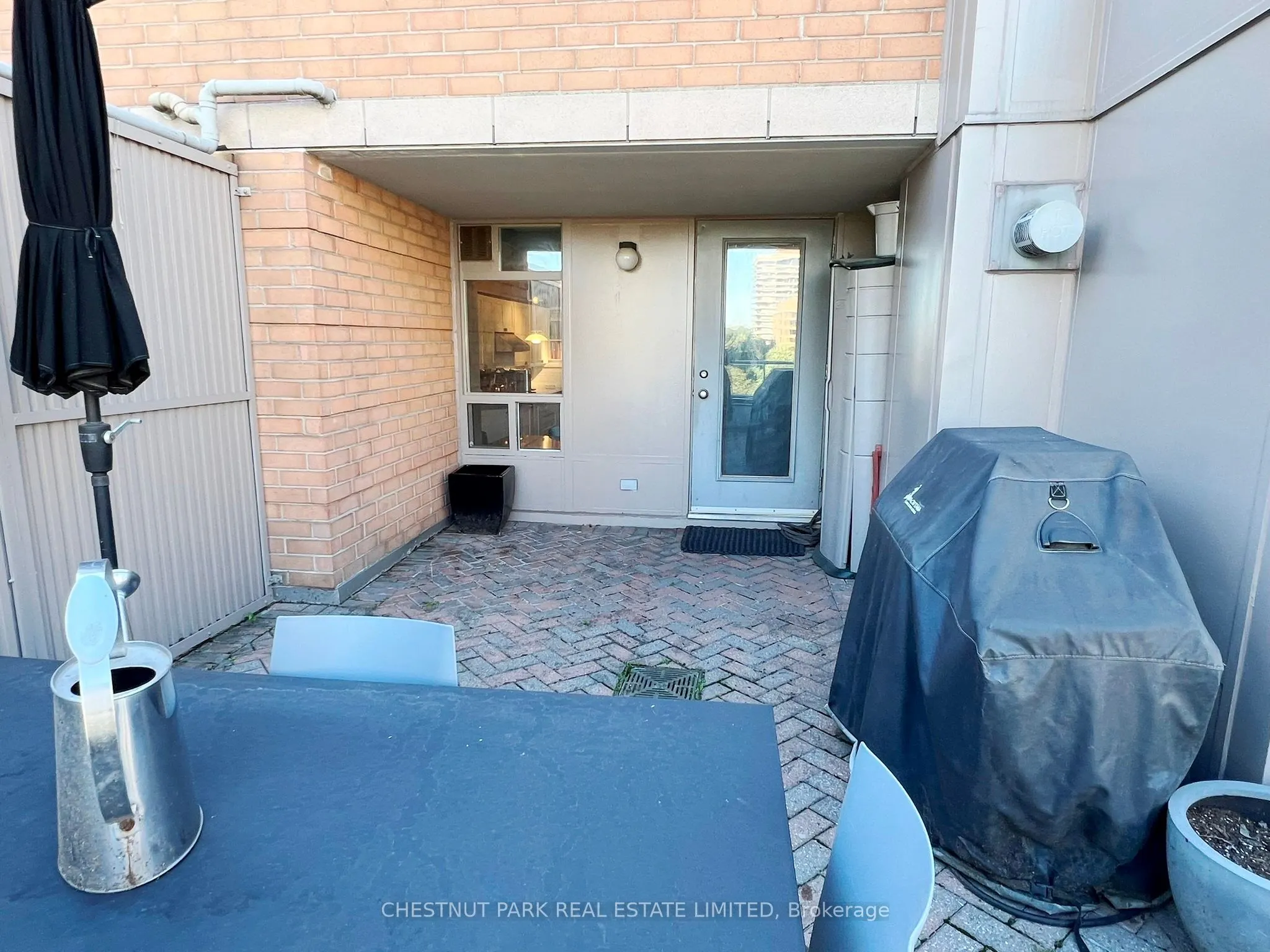 5 Rosehill Avenue, #819