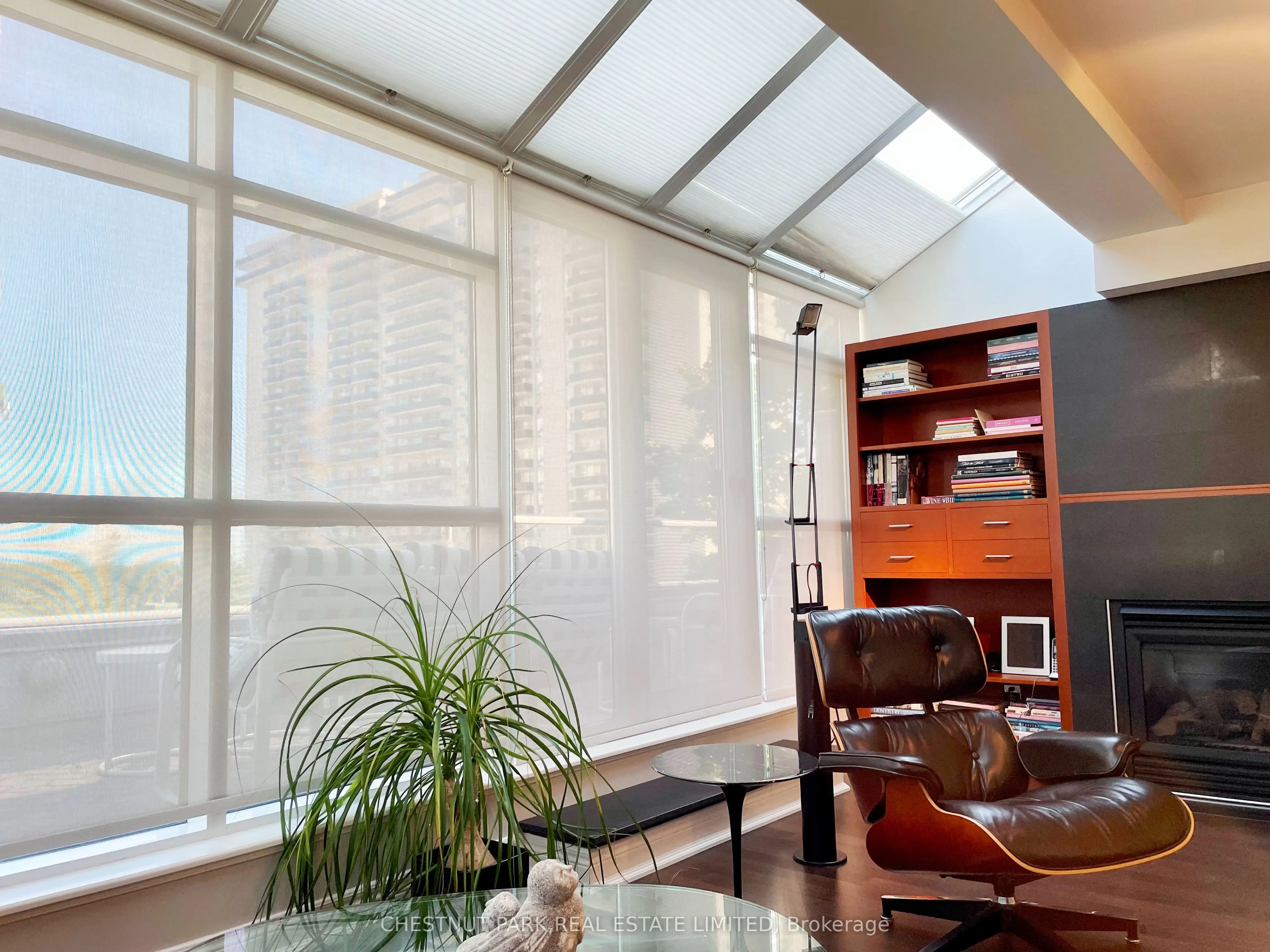 5 Rosehill Avenue, #819